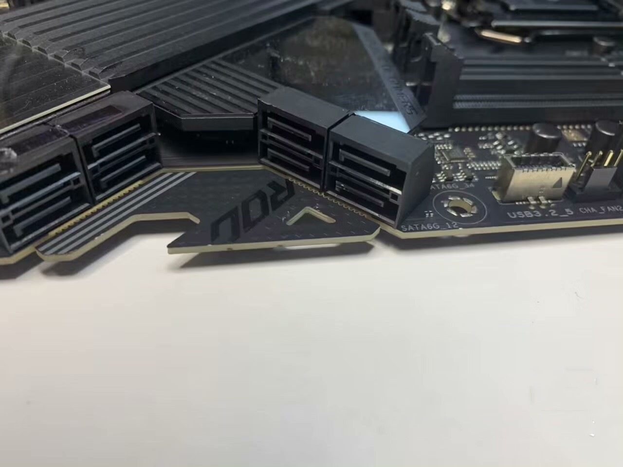 ASUS ROG MAXIMUS XII APEX Motherboard Chipset Intel Z490 LGA1200 DDR4