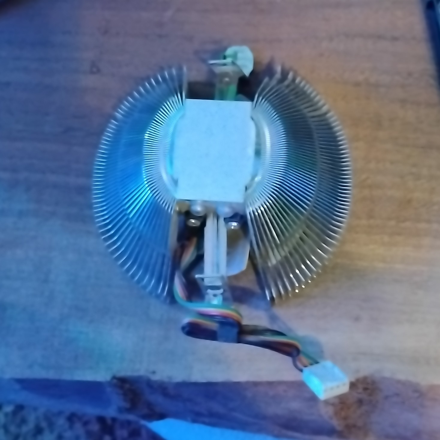 LC Power CPU Fan with Heatsink 4-Pin Aluminum Plastic White Silver