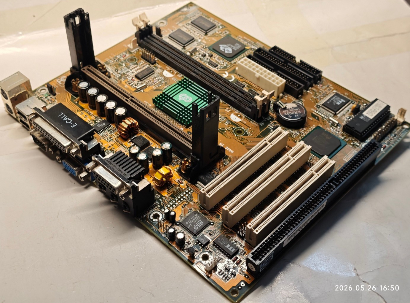 Slot 1 ATX Chaintech CT-6ESV *SoftBIOS* Motherboard (440EX), CPU, 128 MB + Bonus
