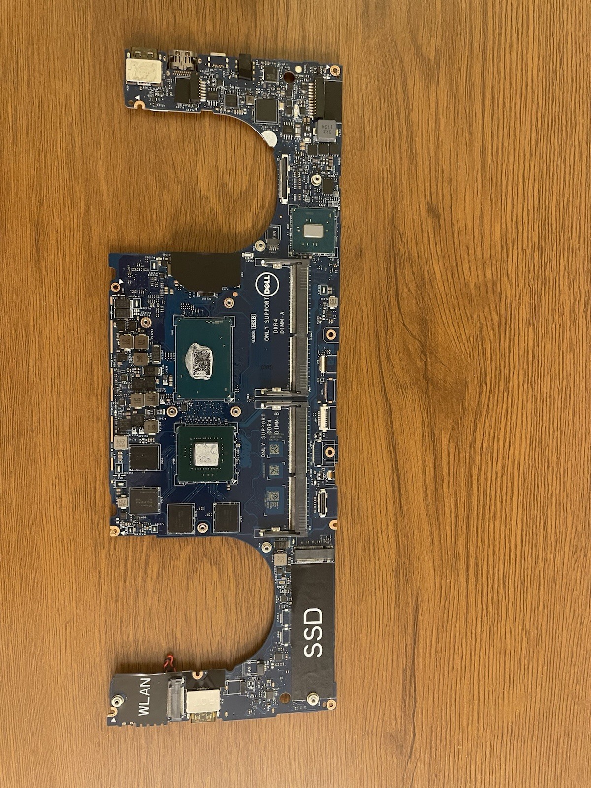 DELL XPS 15 9560 Motherboard I7-7700HQ 2.8GHz NVIDIA GTX 1050 4GB GDDR5 0 OK