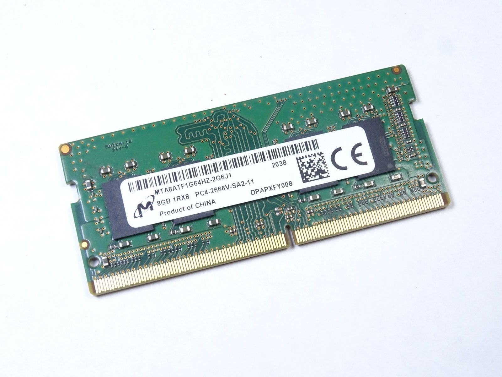 Micron 8GB DDR4-2666 PC4-21300 260-Pin SO-DIMM Laptop RAM MTA8ATF1G64HZ-2G6J1