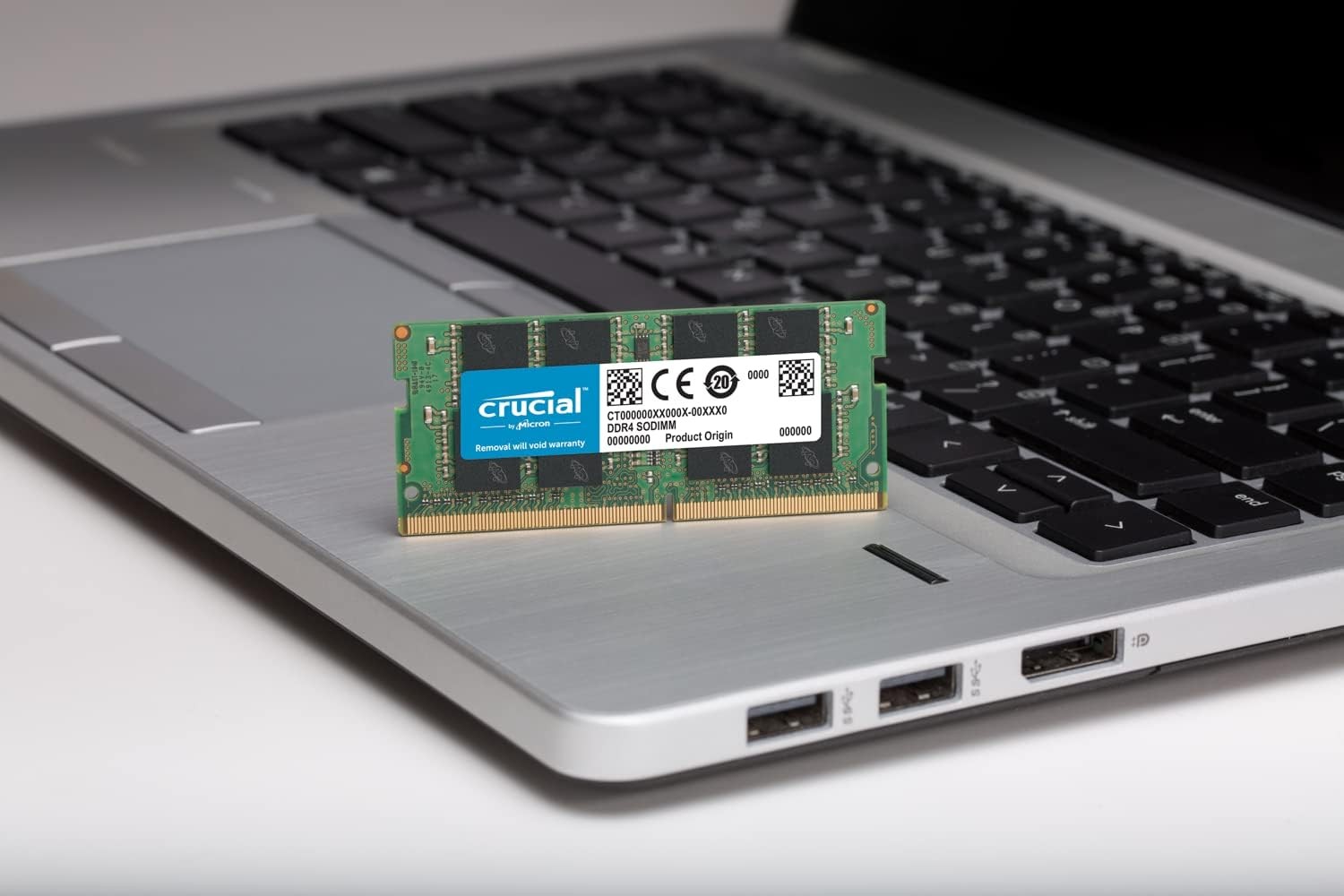 Crucial RAM 8GB DDR4 3200MHz CL22 (or 2933MHz or 2666MHz) Portable Memory CT8G4S