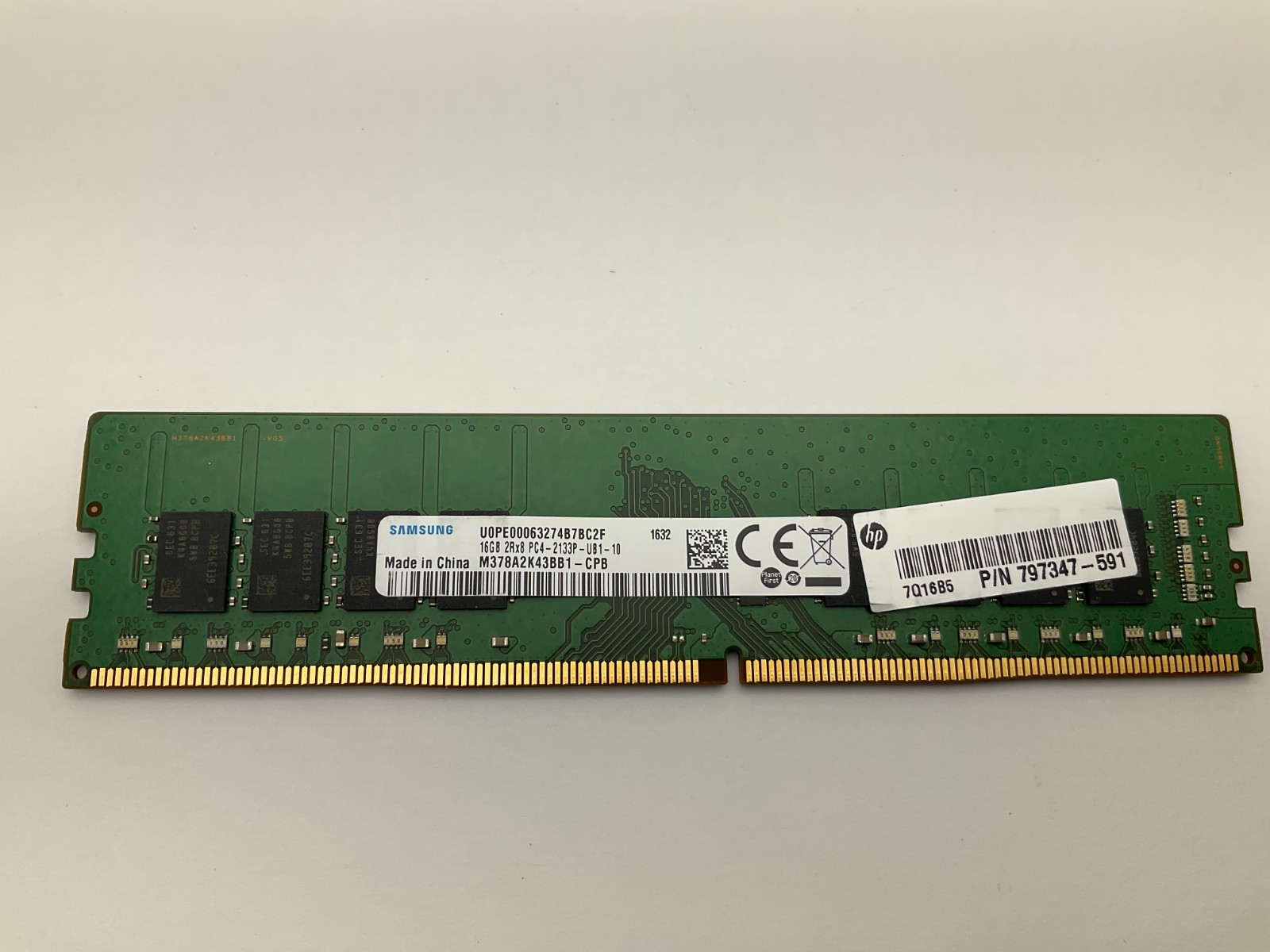 Samsung 16GB DDR4 2133MHz PC4-17000 288-Pins UDIMM Memory Ram M378A2K43BB1-CPB