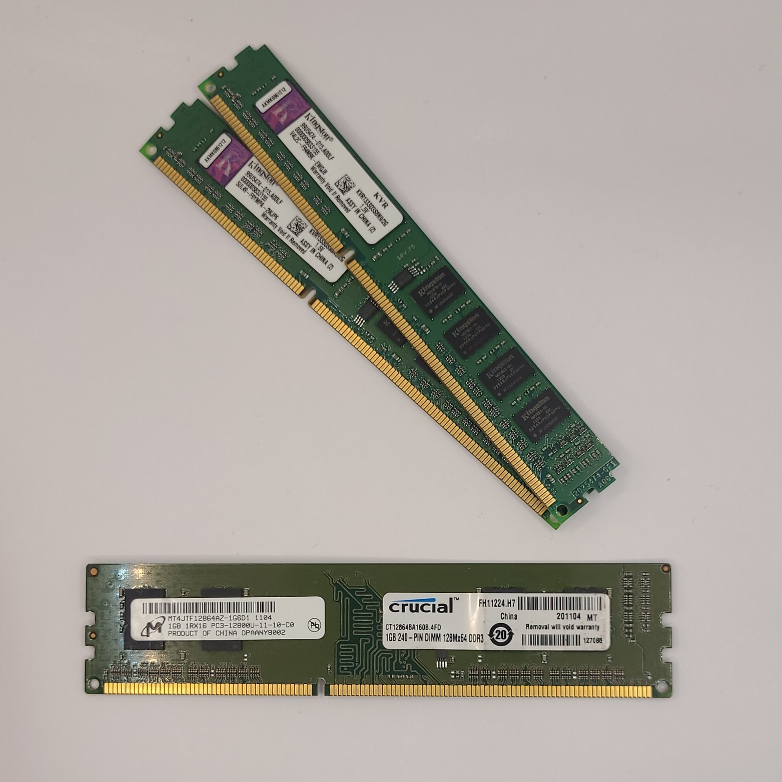 Kingston Memory PC3-10600 4GB (2x 2GB) DDR3 1RX8KVR1333D3S8N9/2G + FREE GIFT