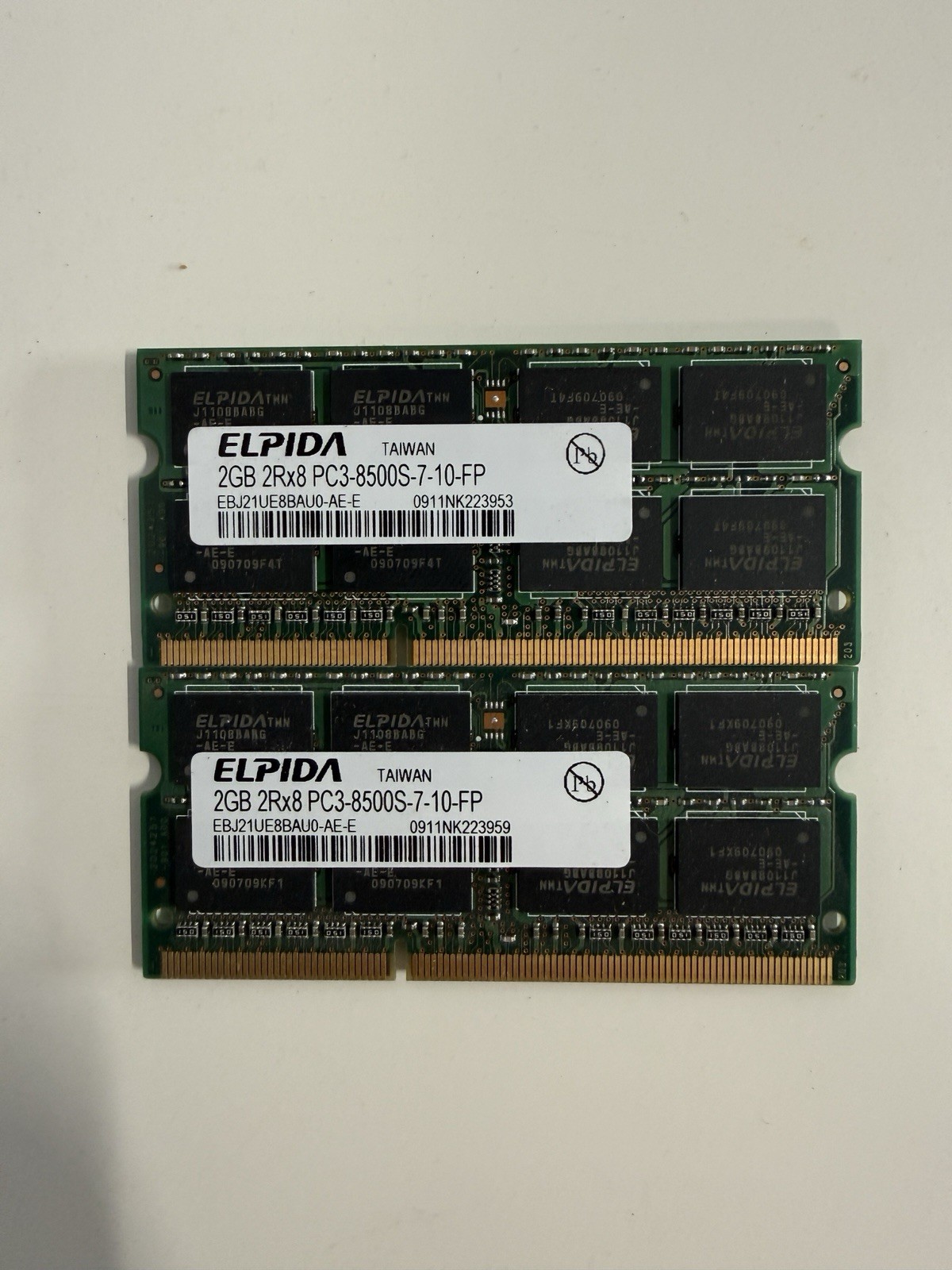 Elpida 4GB Kit 2x2GB DDR3 PC3-8500S 1066MHz SO-DIMM Laptop RAM
