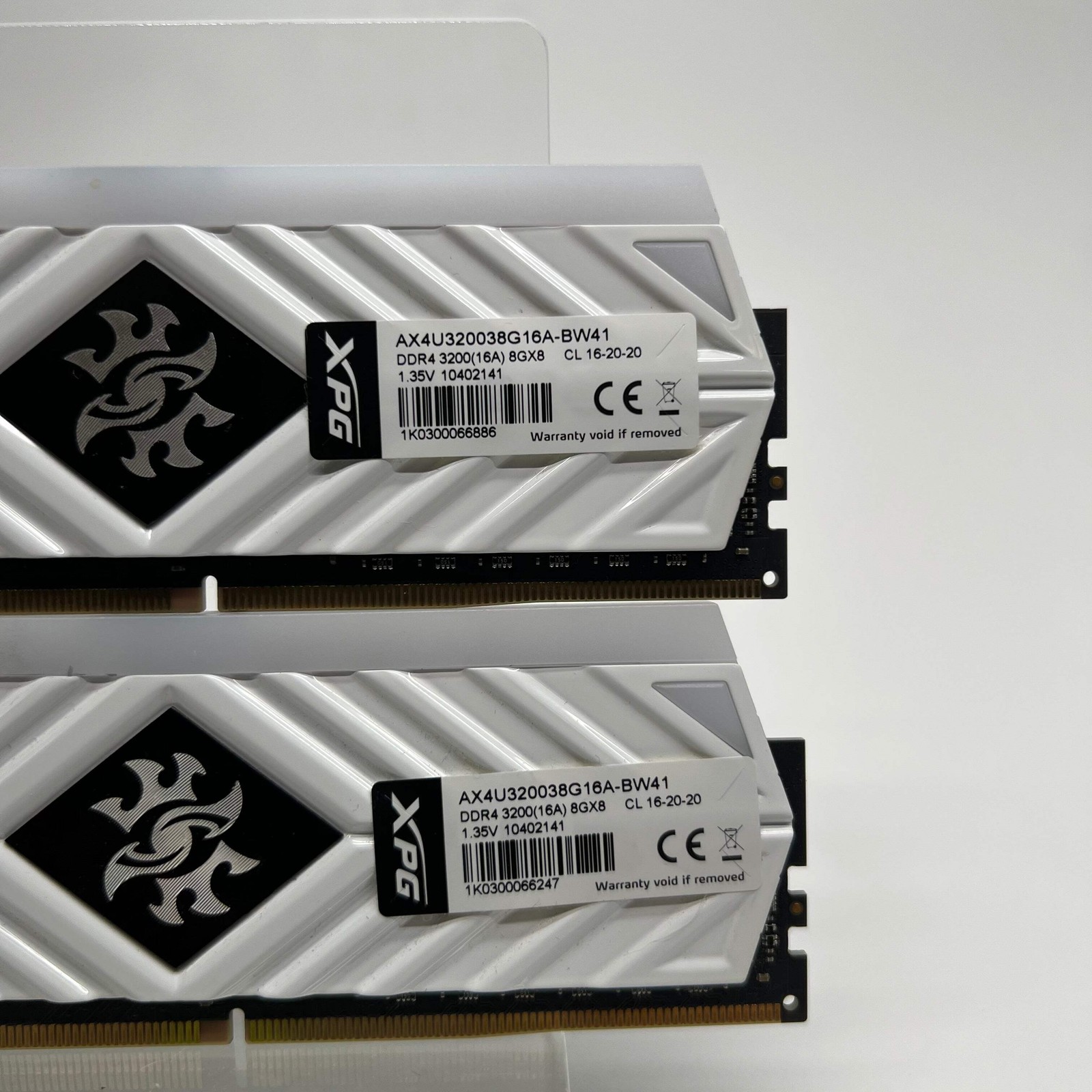 XPG Spectrix 16GB (2x8GB) RAM DDR4 3200MHz AX4U320038G16A-BW41