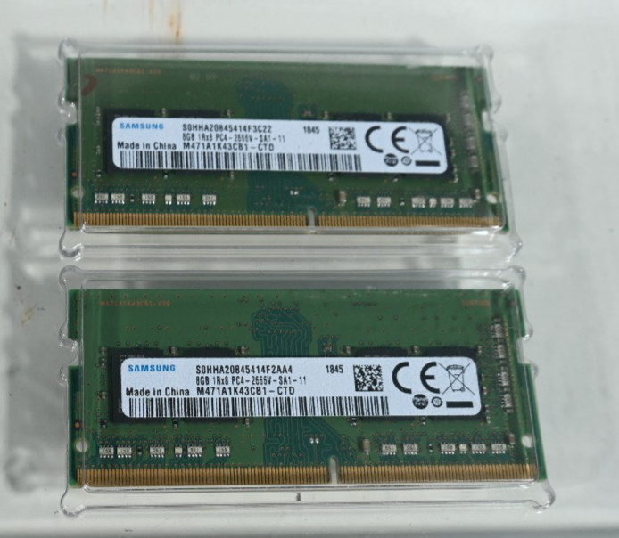 Lot of 2 Samsung 8Gb 1Rx8 DDR4 PC4-2666V-SA1-11 SO-DIMM (Laptop)