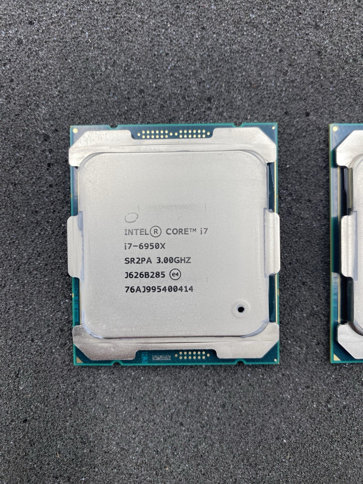 Lot of 2 Intel Core i7-6950X CPU | 10 Cores | 20 Threads | 3.5GHz | Intel 2011-3