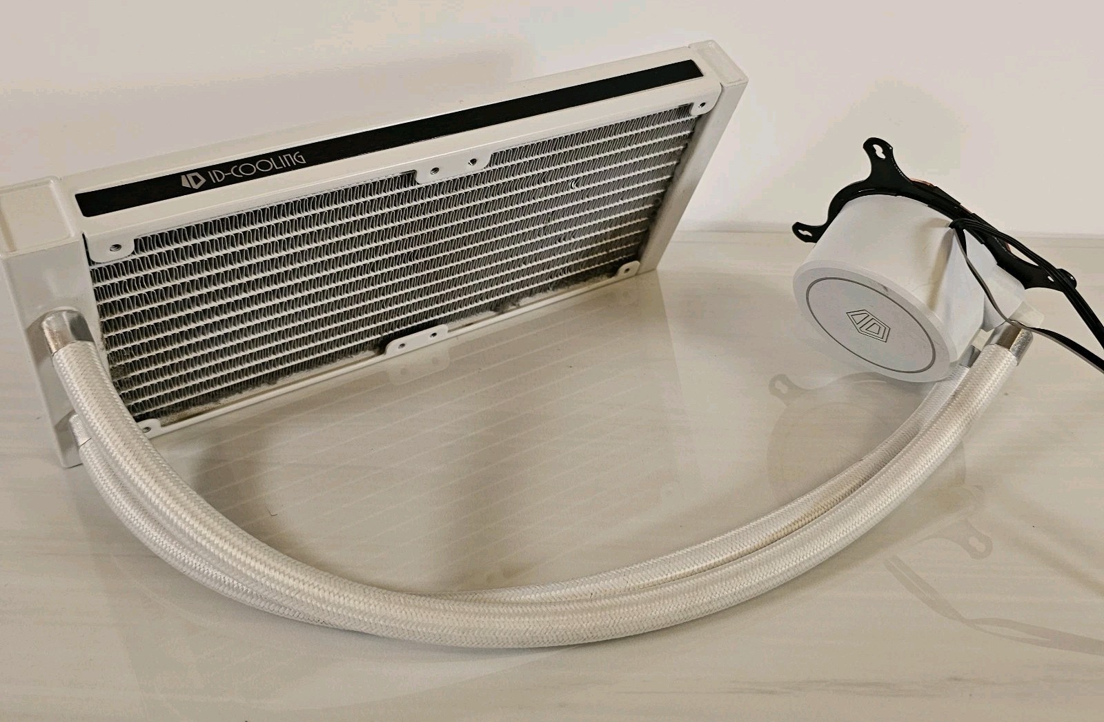 ID-COOLING White AIO Liquid CPU Cooler Radiator Pump 240mm PC