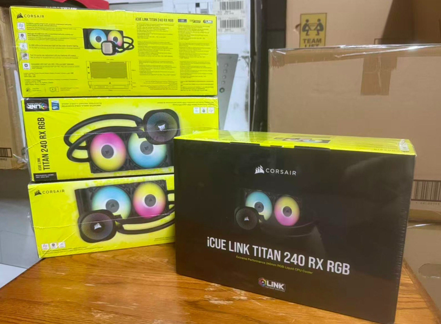 CORSAIR iCUE Link Titan 240 RX RGB Liquid CPU Cooler/ 240mm AIO/Low Noise-Black