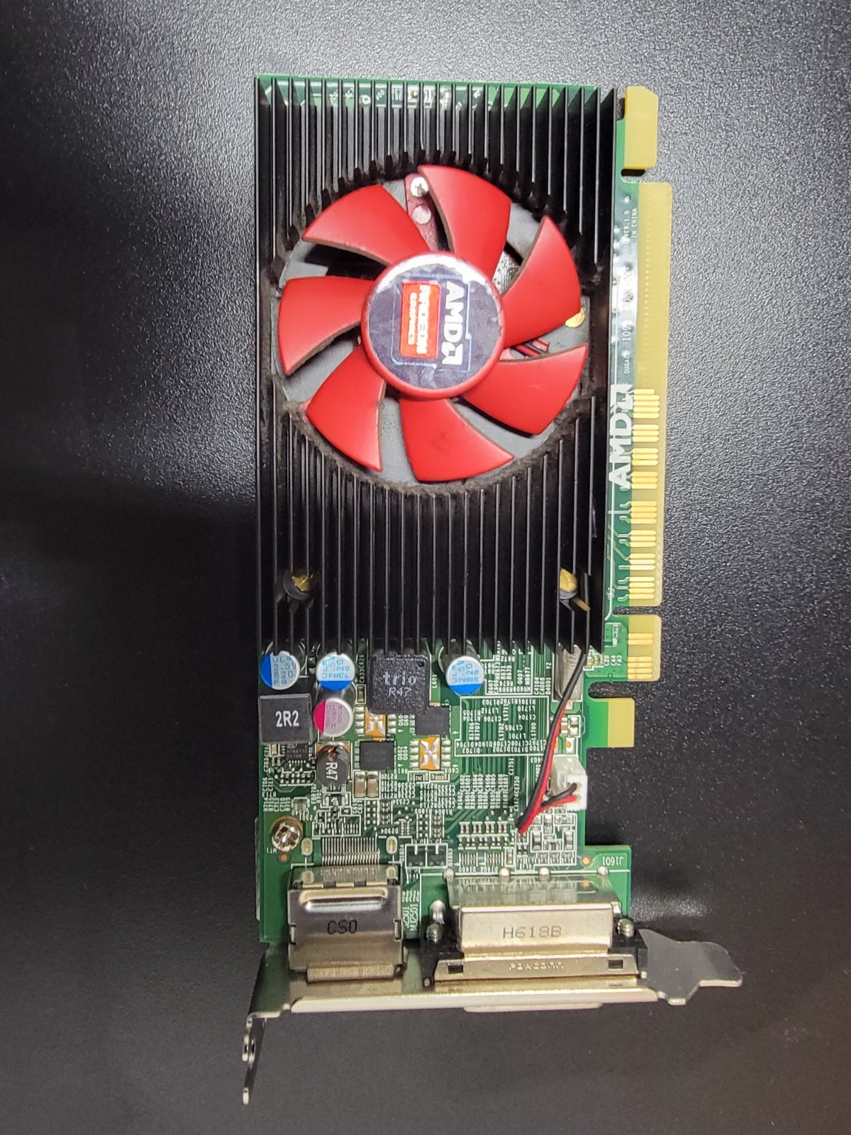 AMD Radeon R5 340X 2GB GDDR3 CN-0X0CVJ LP Graphics Video card