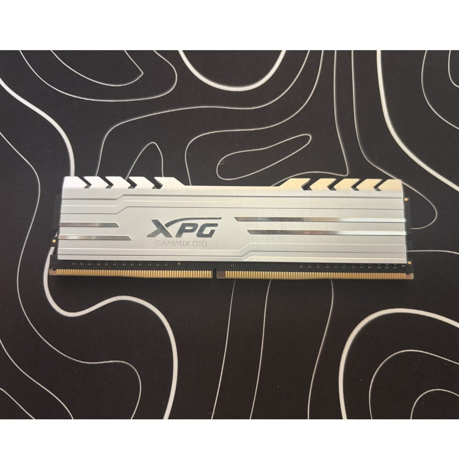 XPG GAMMIX D10 8GB DDR4 RAM