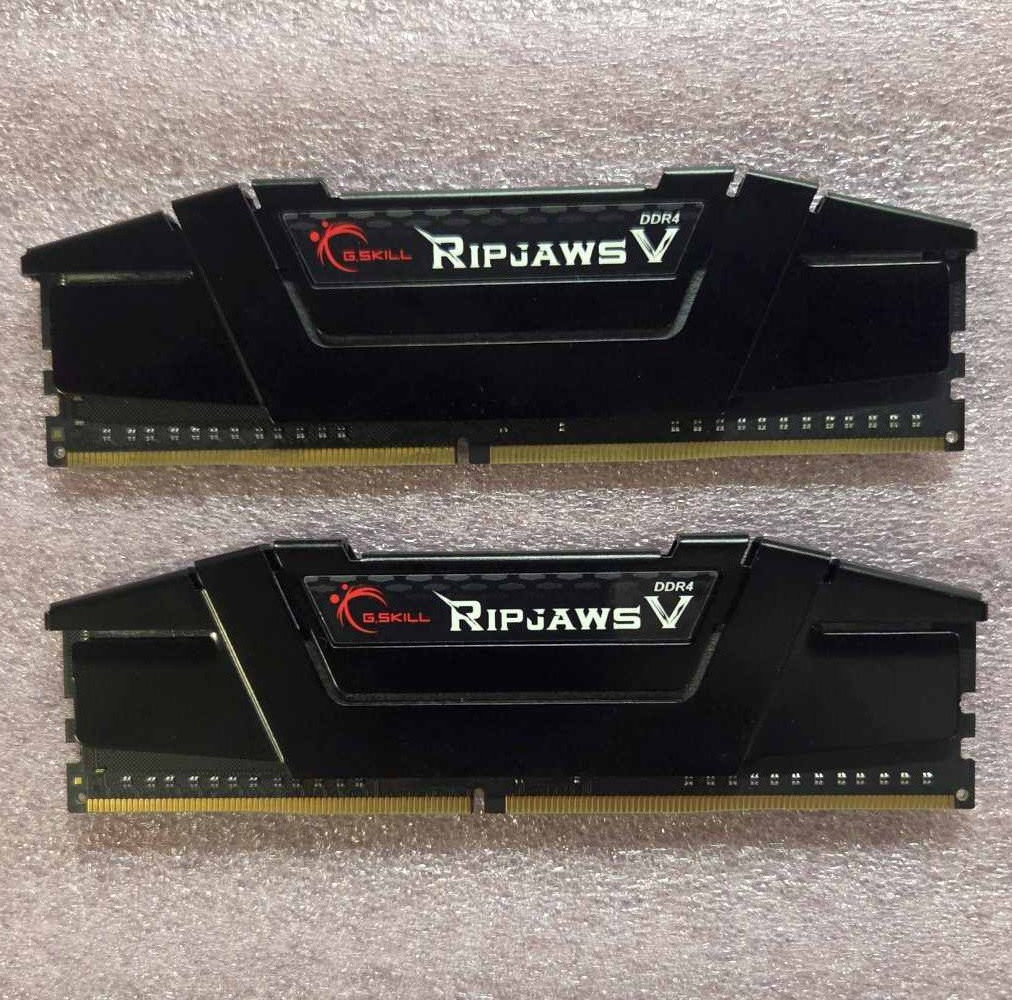 16GB (2x8GB) G.Skill RipjawsV DDR4-3200 DIMMs CL16 memory F4-3200C16D-16GVBK RAM