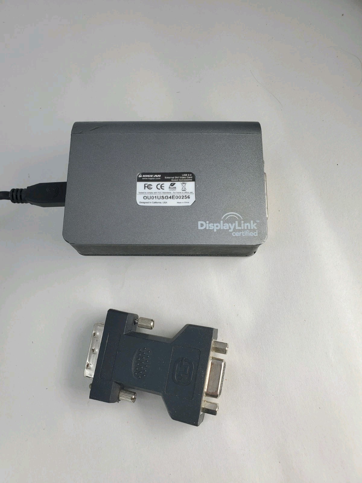 IOGEAR USB 2.0 External VGA Video Card GUC2015V With Adapter To Vga