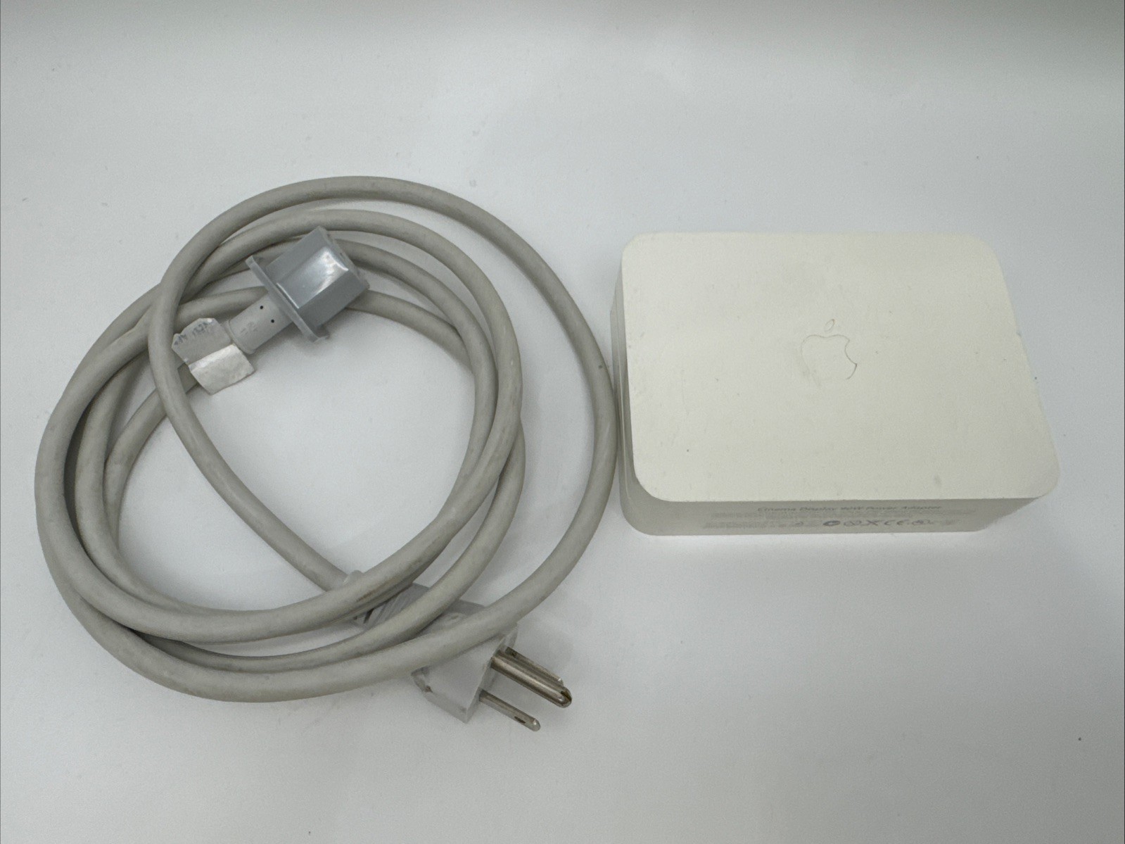 Apple A1097 Cinema Display 90W Power Adapter (P2)
