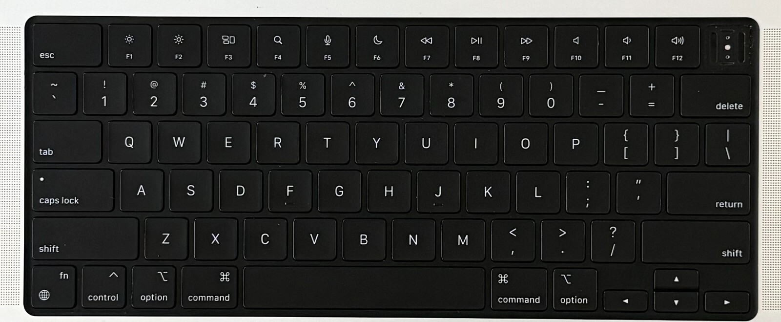 Apple MacBook Pro A2442 14″ 2021 Genuine Keyboard Key Cap w/ Hinge Clip
