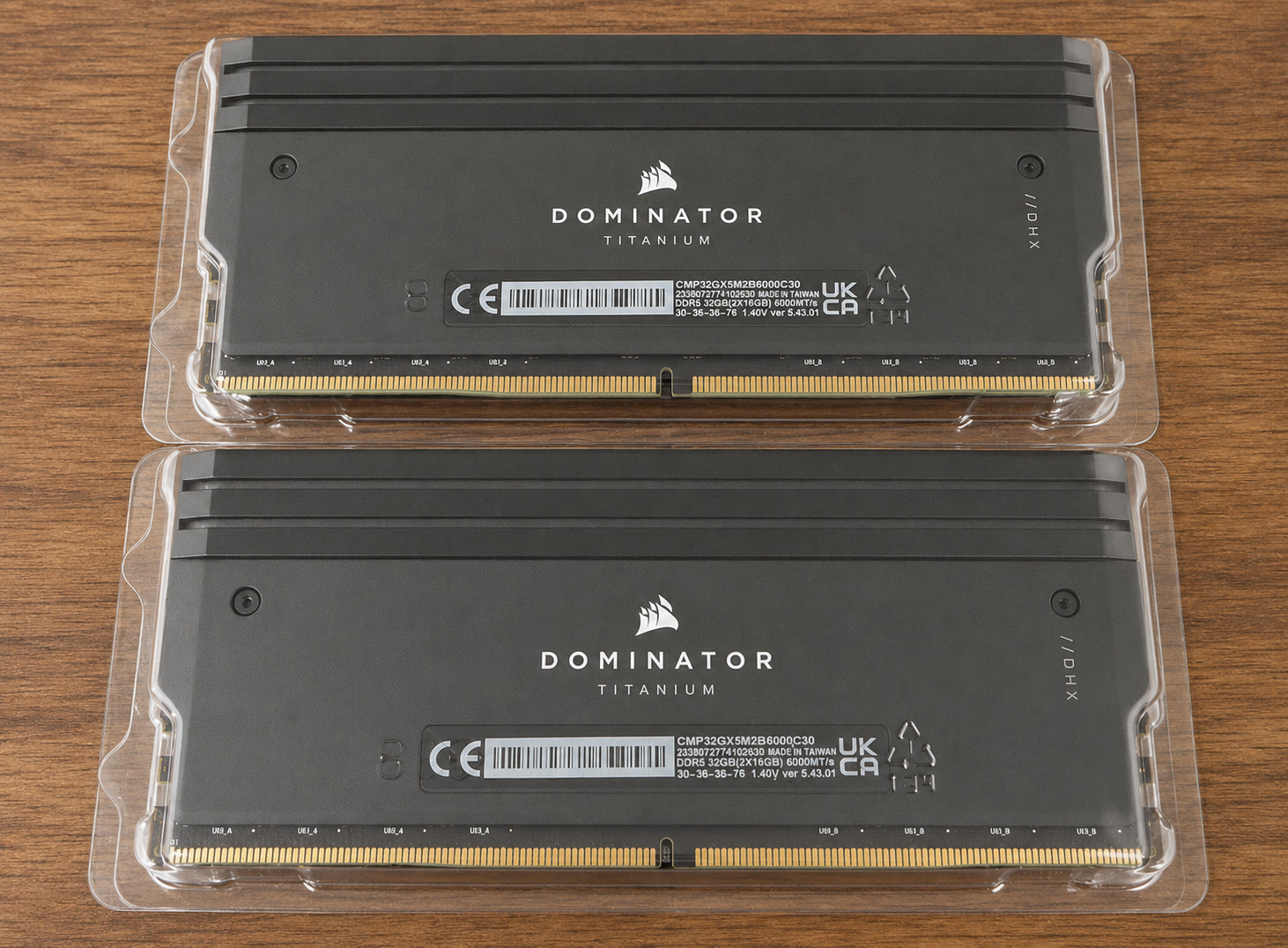 CORSAIR Dominator Titanium RGB DDR5 RAM 32GB (2x16GB) 6000MHz CL30 Intel XMP iCU
