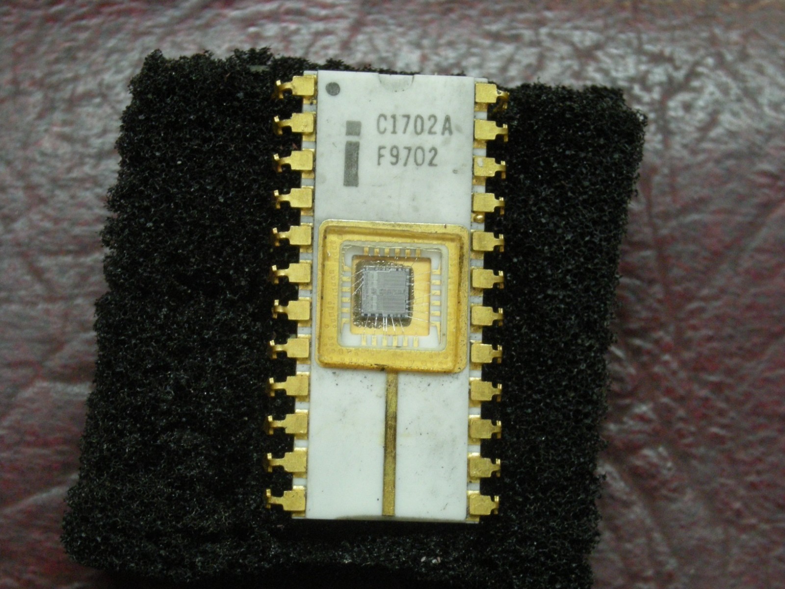 Vintage Intel C1702A EPROM Early 1970s, Gold Plated Pins, White Ceramic, Erased