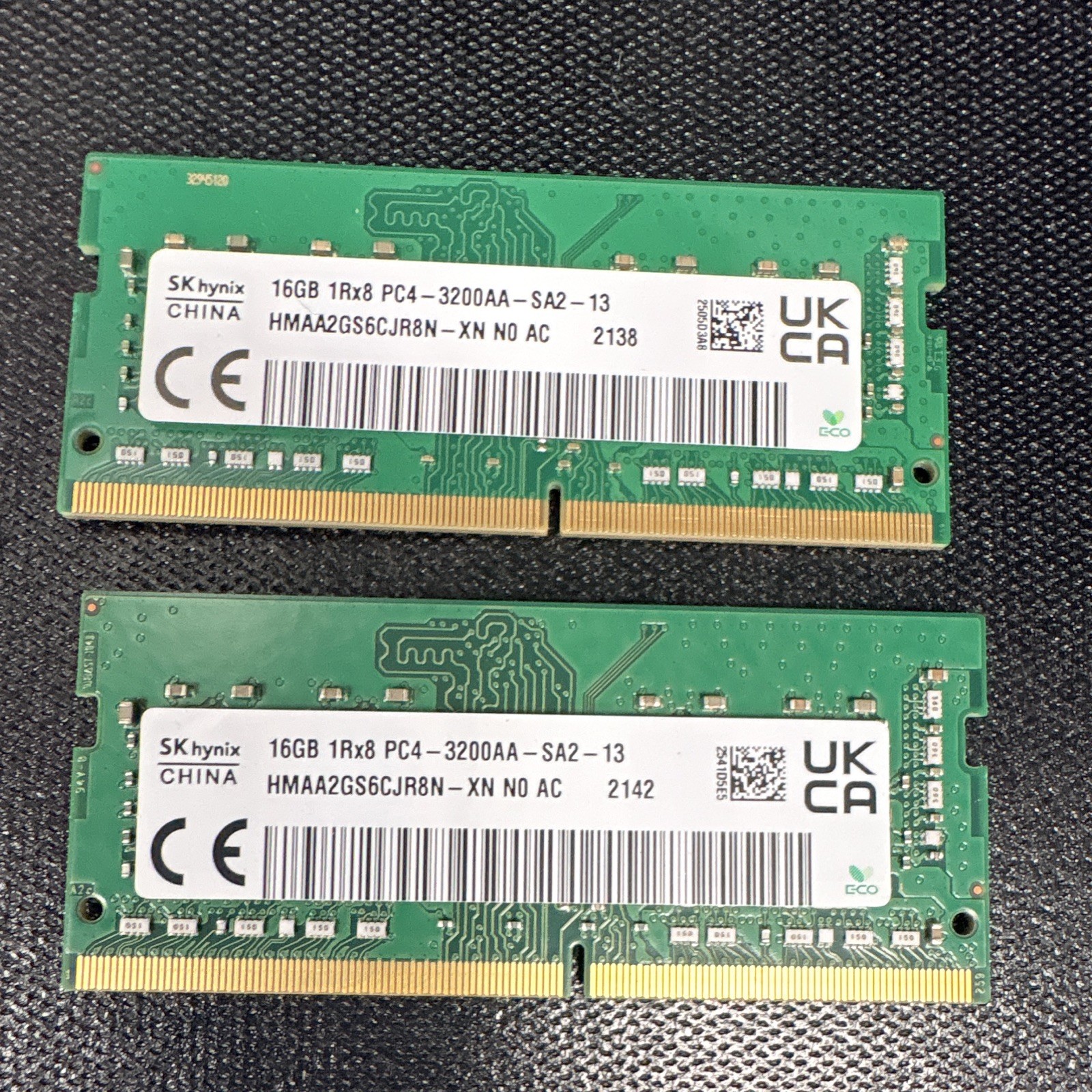 SK hynix 32GB (2x16GB) DDR4 SO-DIMM PC4-3200AA 260-Pin ECC HMAA2GS6CJR8N-XN