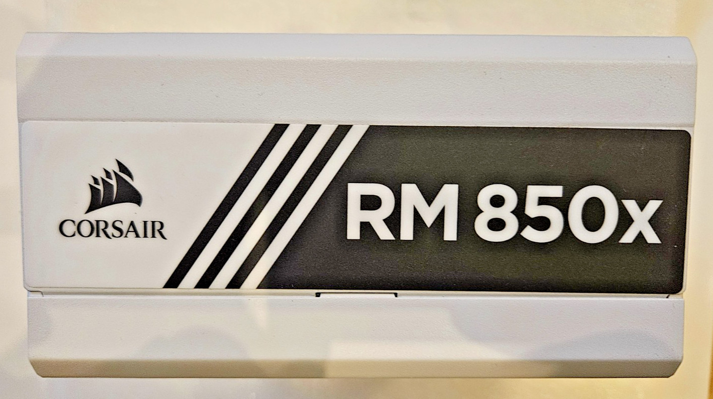 Corsair RMX White Series RM850x 850 Watt 80+ Gold Certified Fully Modular Power