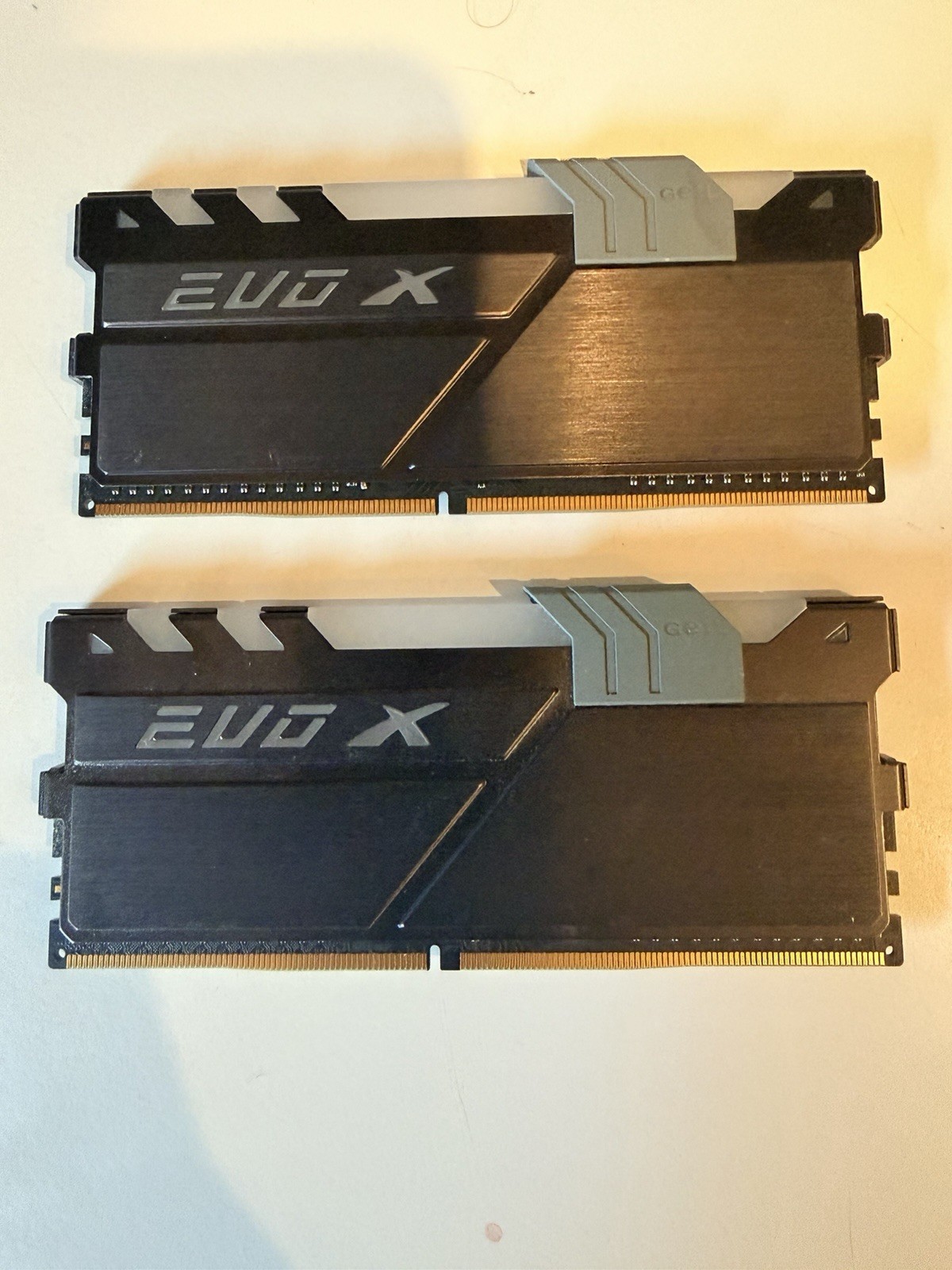 Geil Evo Potenza (Ryzen) DDR4 RAM 16GB(2x8GB) PC4-25600 3200 MT/s CL18-20-20-38