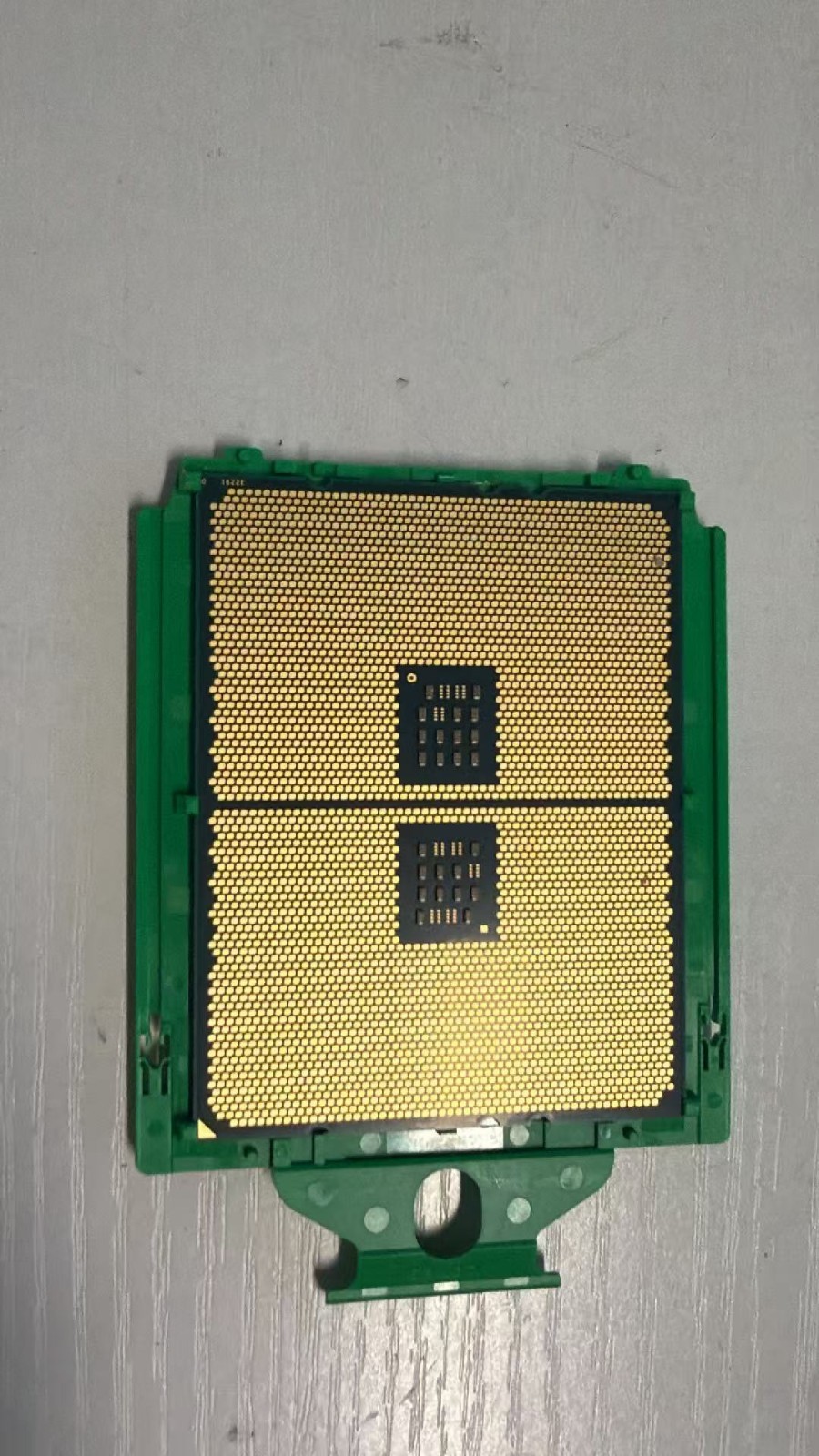 100-000000046 AMD EPYC 7402 24-Core 128MB 2.80GHz 180W SP3 Processor *UNLOCKED*