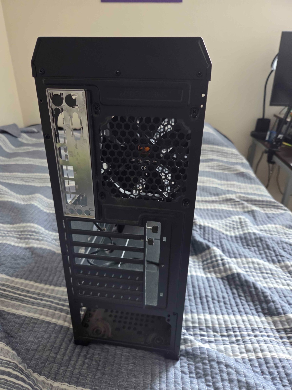 Cougar MX330-G Mid Tower Computer Case EVGA 650 G3 650W PSU