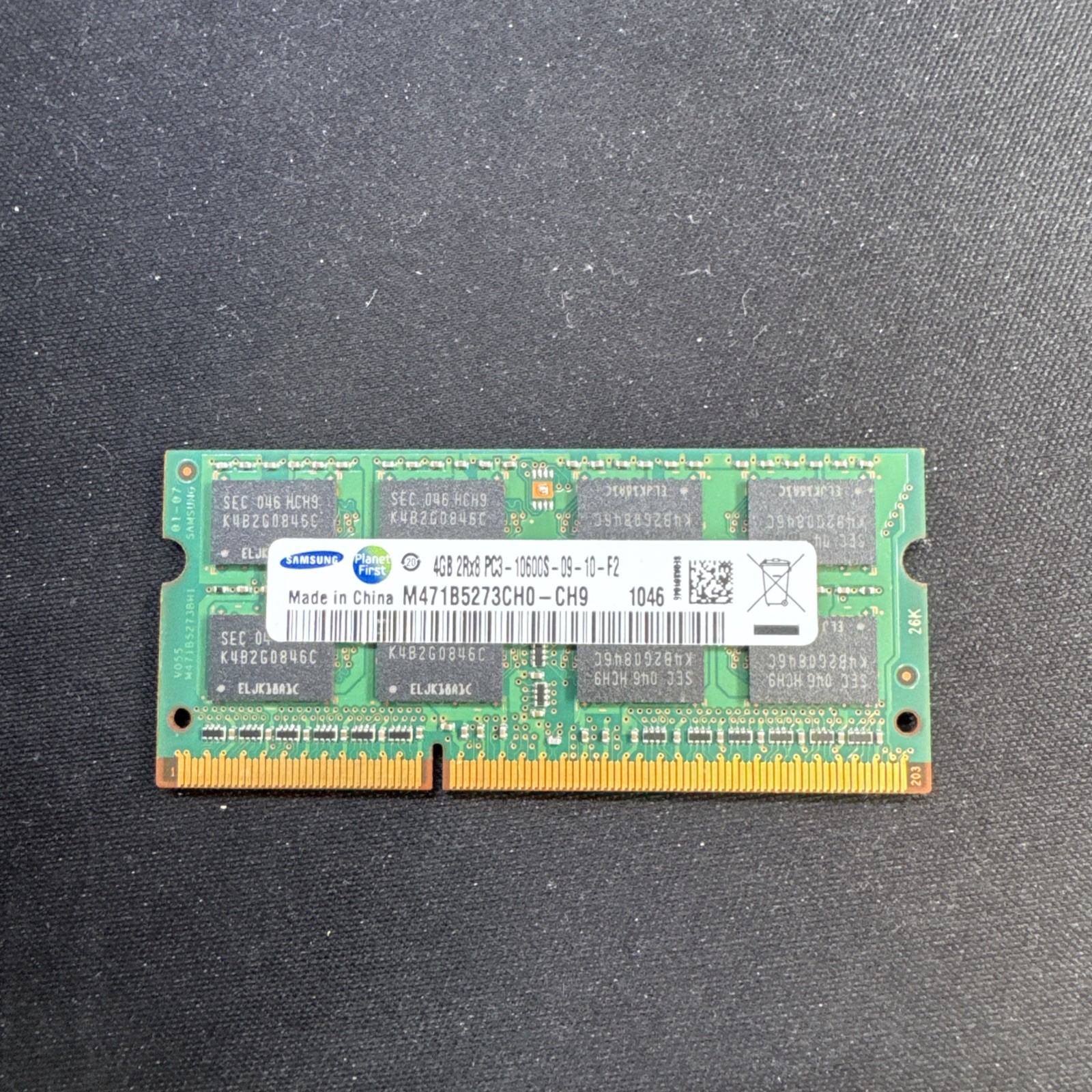 Samsung 4GB SO-DIMM DDR3 Laptop Memory (M471B5273DH0-CH9)