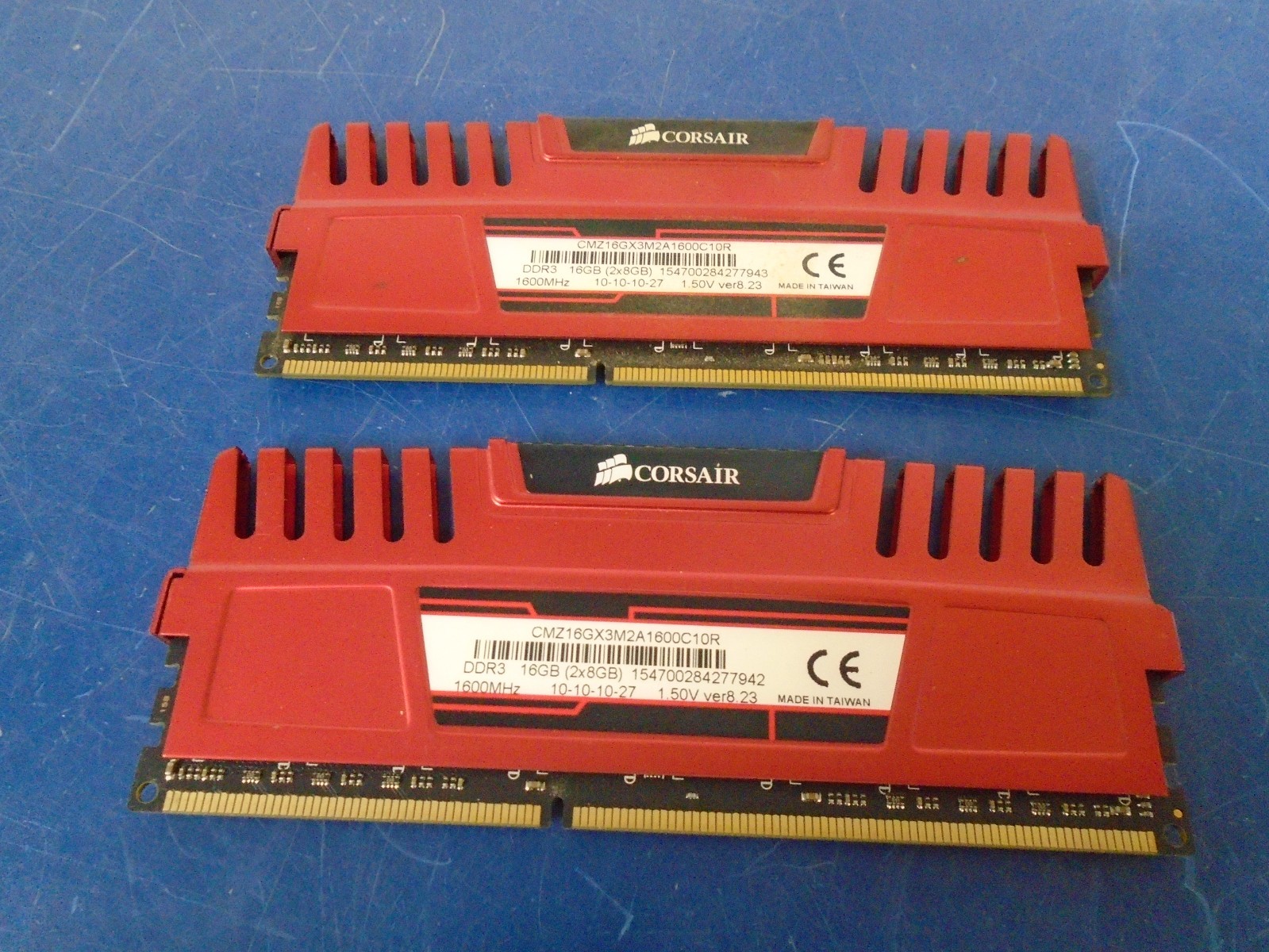 Corsair Vengeance 16GB kit (2x8GB) DDR3 1600Mhz CMZ16GX3M2A1600C10R modules