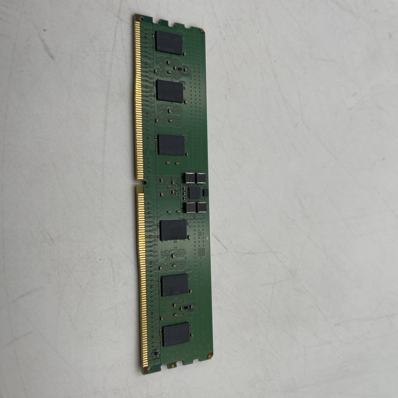 Micron 16GB DDR5-6400 PC5-51200 EC8 RDIMM Server Memory RAM MTC10F1084S1RC64BD2