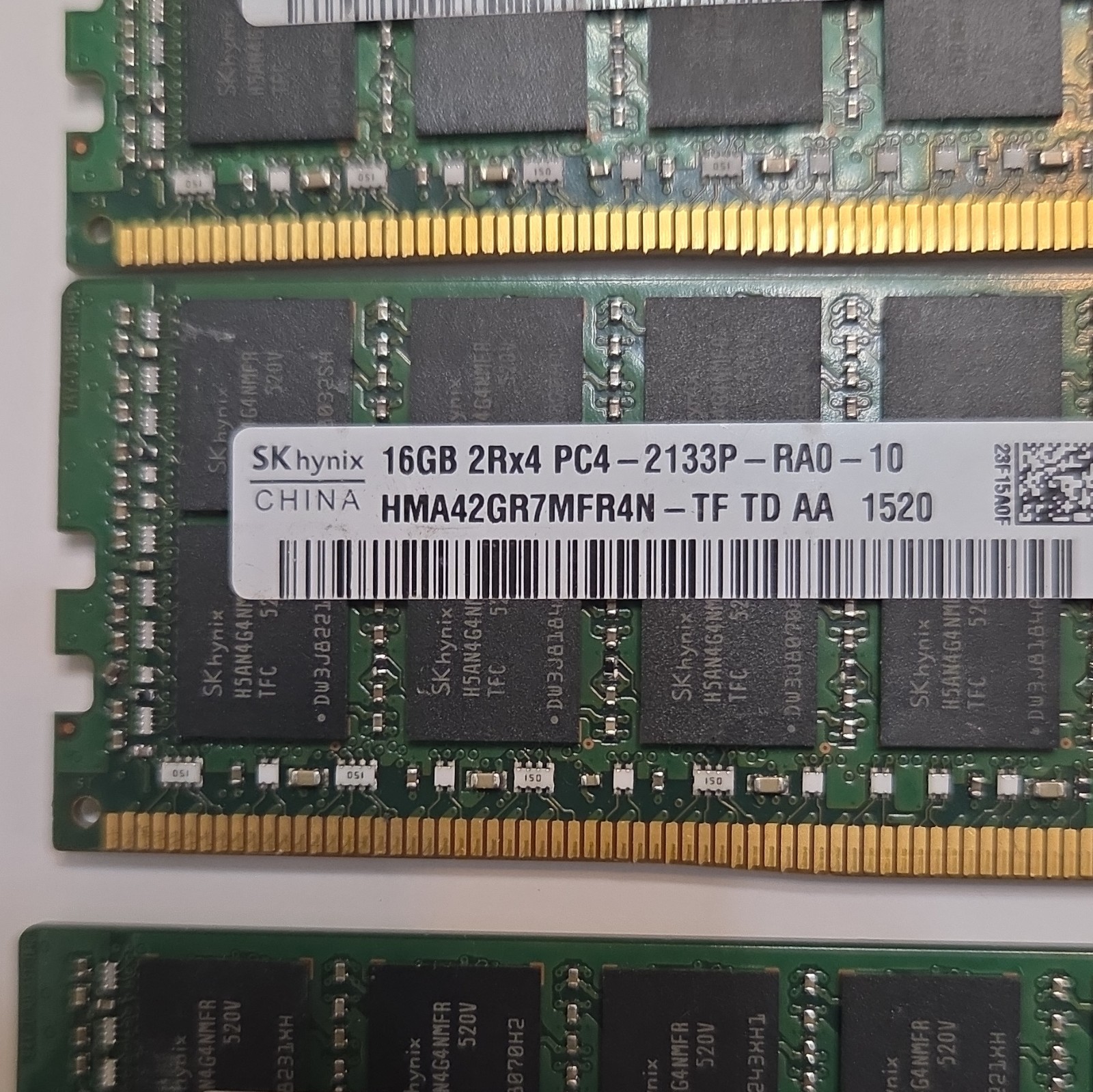 SK hynix 288GB (18x16GB) DDR4 PC4-2133P ECC Reg 288-Pin RDIMM HMA42GR7MFR4N