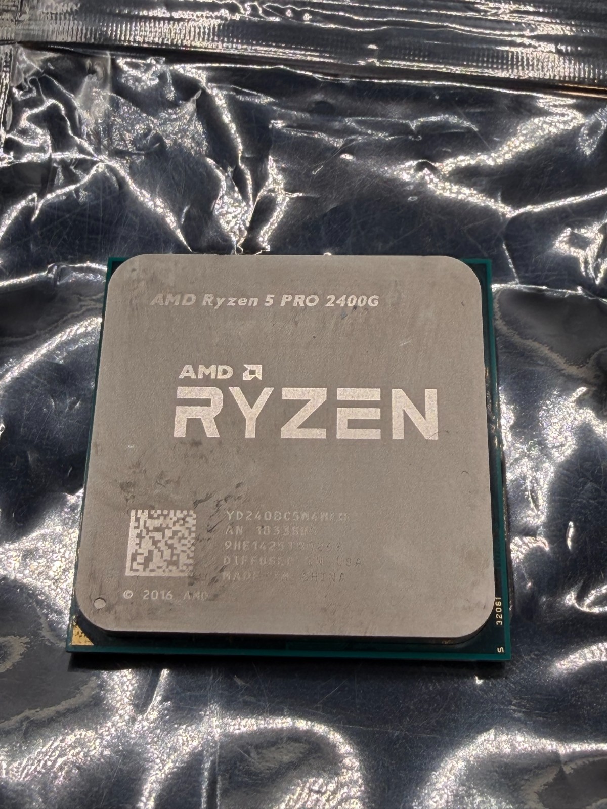 AMD RYZEN 5 Pro 2400G 3.6Ghz Quad Core AM4 CPU Processor