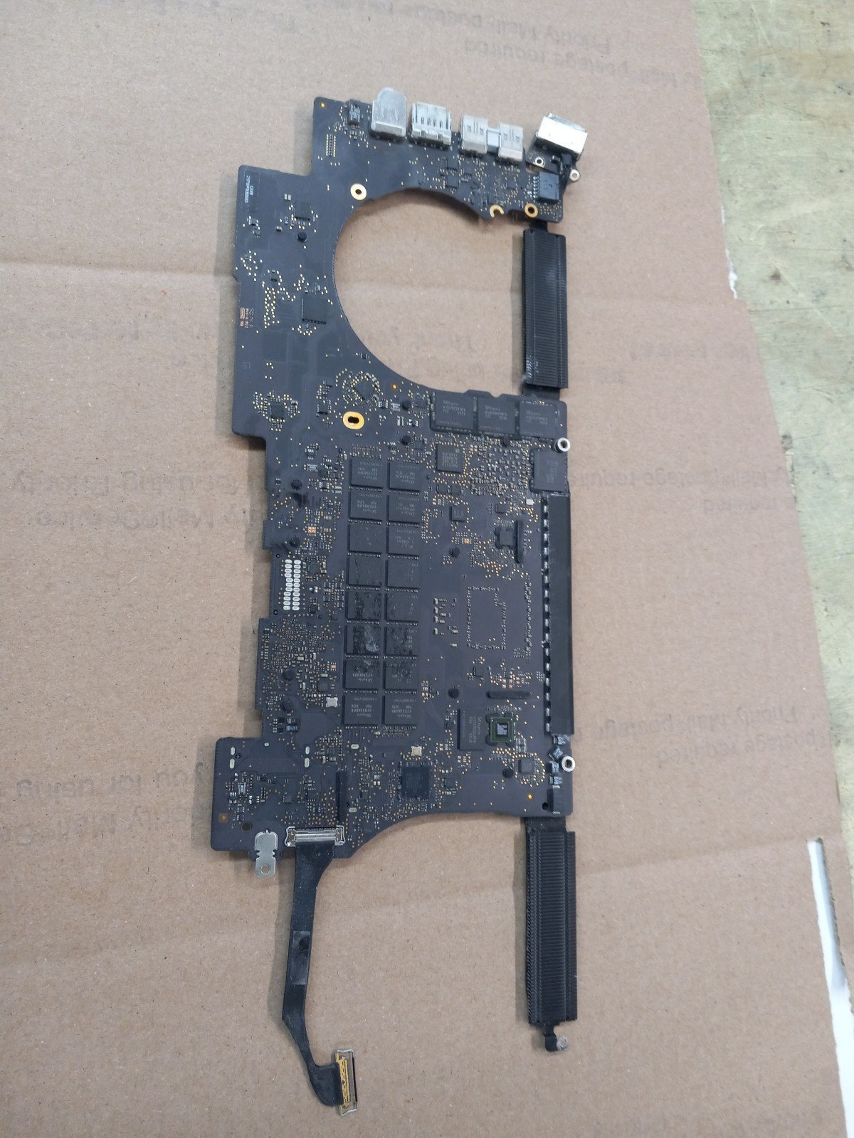 MACBOOK PRO 15 2014 A1398 LOGIC BOARD / MOTHERBOARD I7 2.5GHZ 16GB 2G