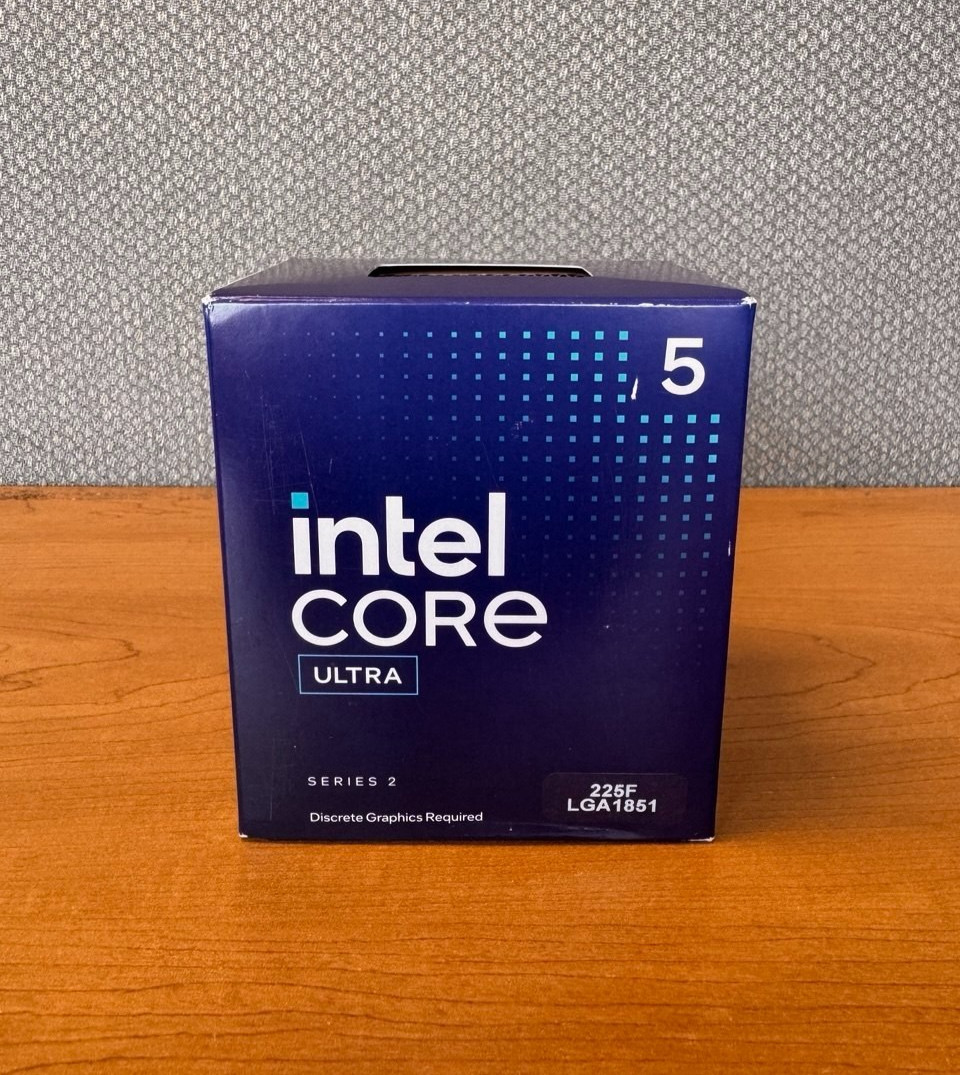 Intel Core Ultra 5 225F 10 Cores 4.9GHz LGA-1851 Processor (BX80768225F) Sealed