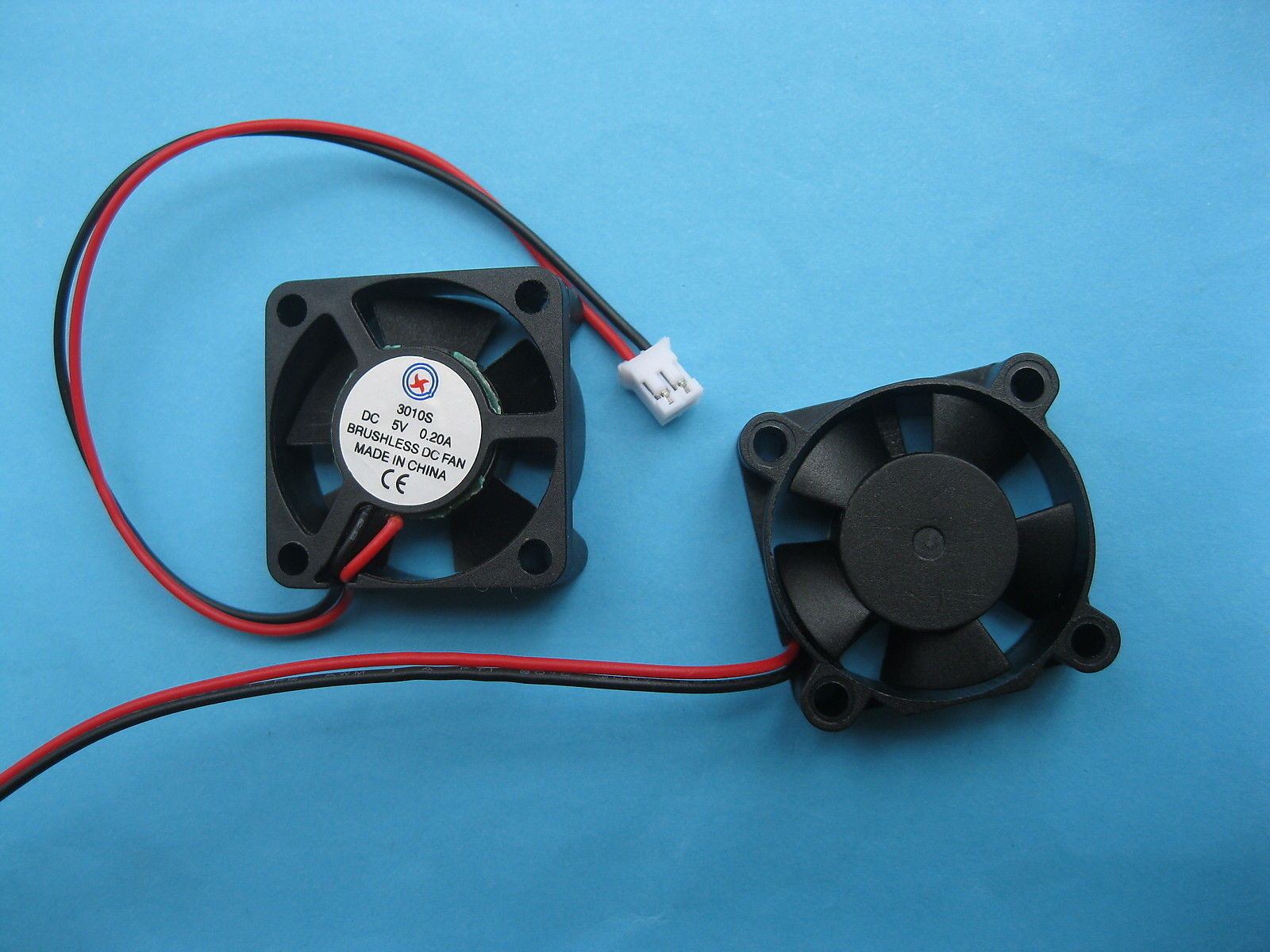 10 pcs Brushless DC Cooling Fan 5V 3010S 5 Blade 30x30x10mm Sleeve Bearing 2pin