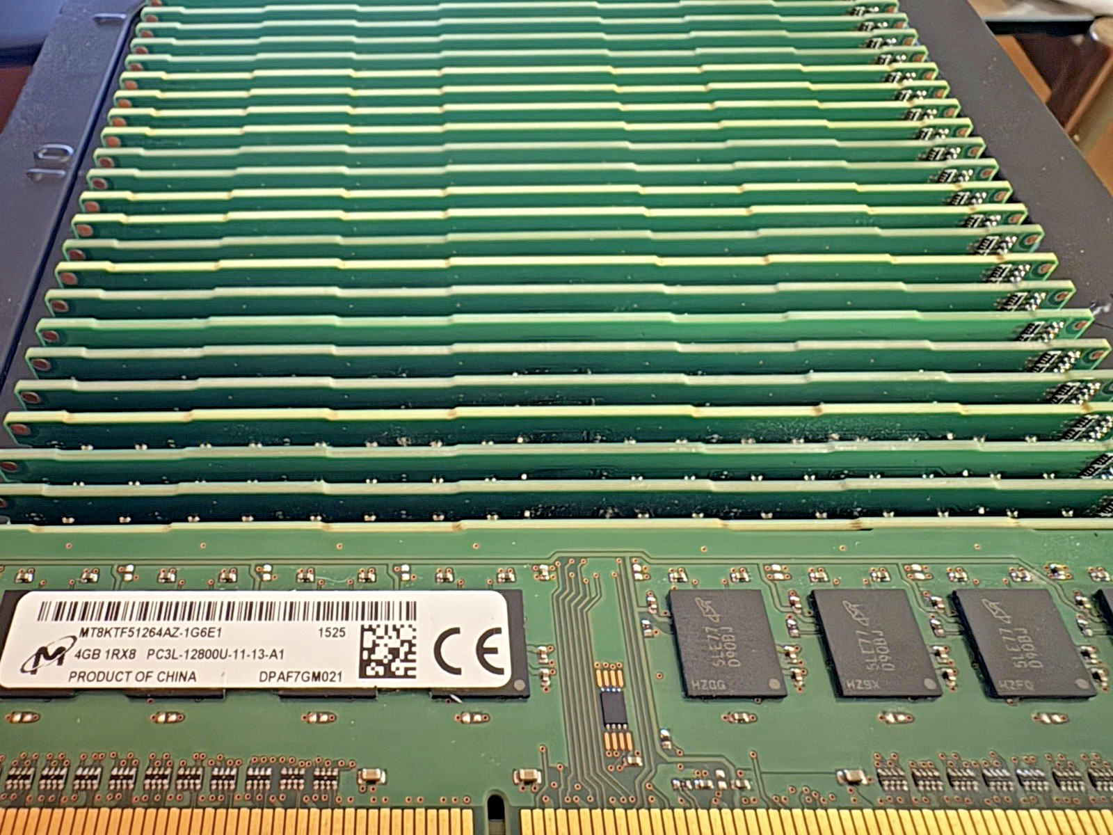 Micron 1 x 4gb DDR3 1Rx8 PC3L-12800U 1600MHz MT8KTF51264AZ-1G6E1