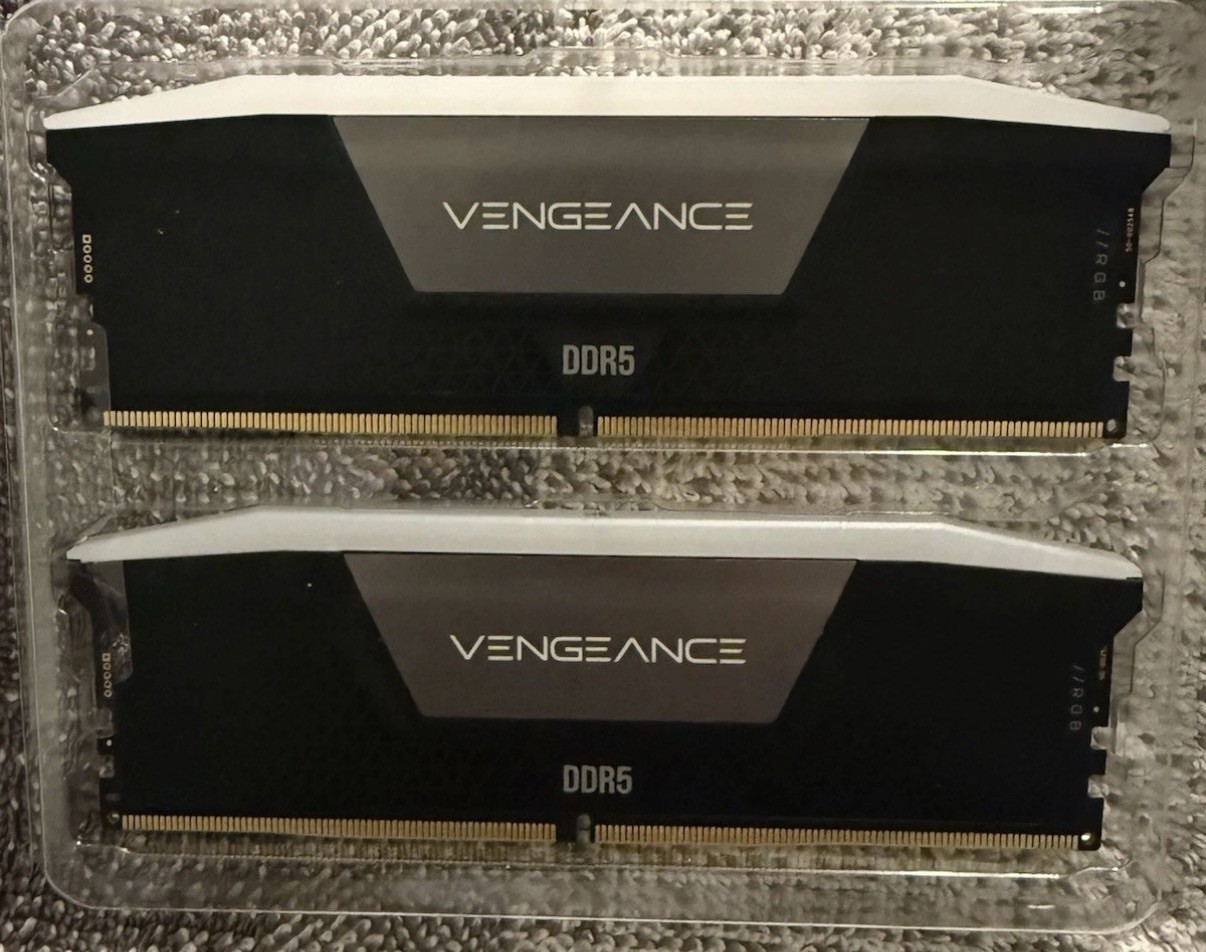 Corsair Vengeance DDR5 32GB (2x16GB) 7000MT/s DIMM Desktop RAM