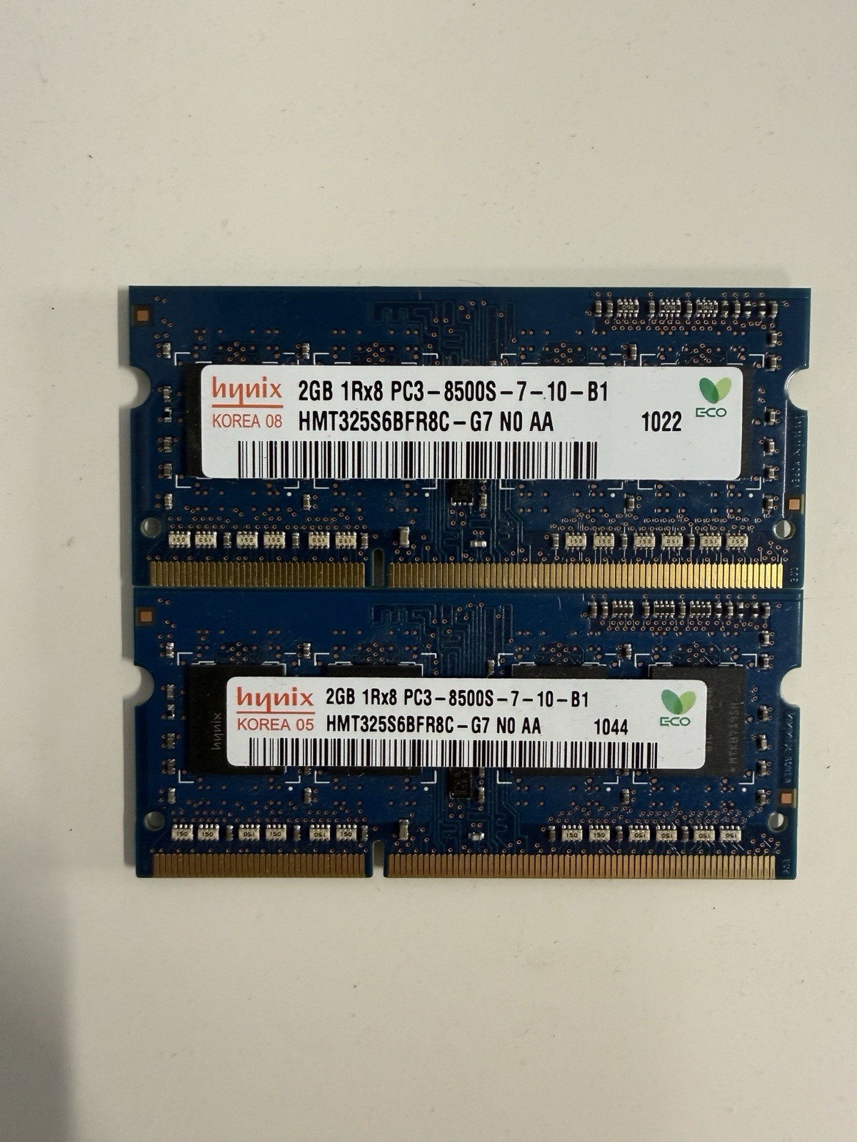 Hynix 4GB Kit 2x2GB DDR3 PC3-8500S 1066MHz SO-DIMM Laptop RAM