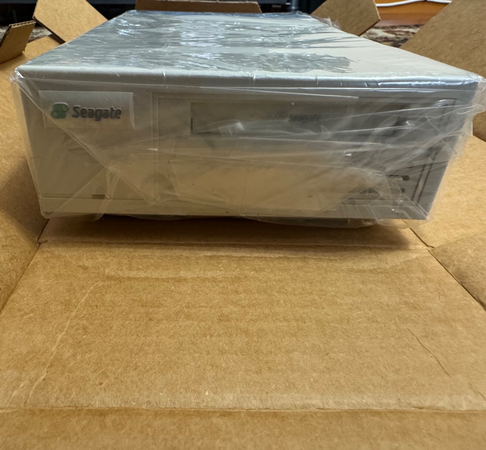 DAT Tape Drive Seagate STD64000N NEW.
