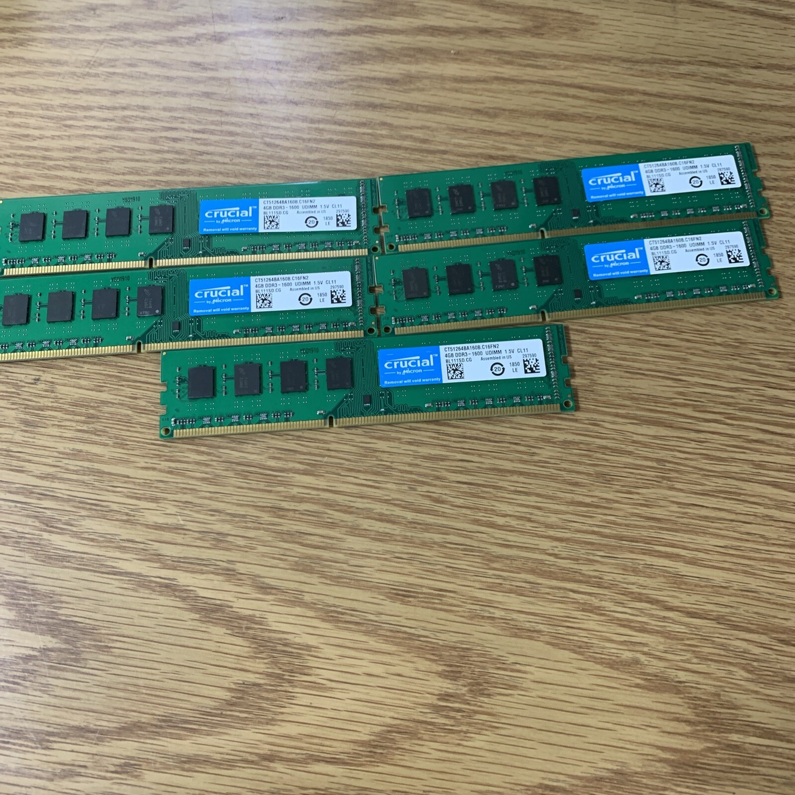 Lot Of 5 Crucial CT51264BA160B.C16FN2 4GB DDR3 DIMM 1600 MHz See Pics