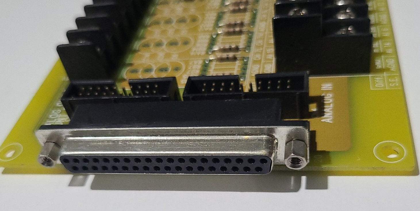 Advantech PCLD-8115 WIRING TERMINAL BOARD REV. A2