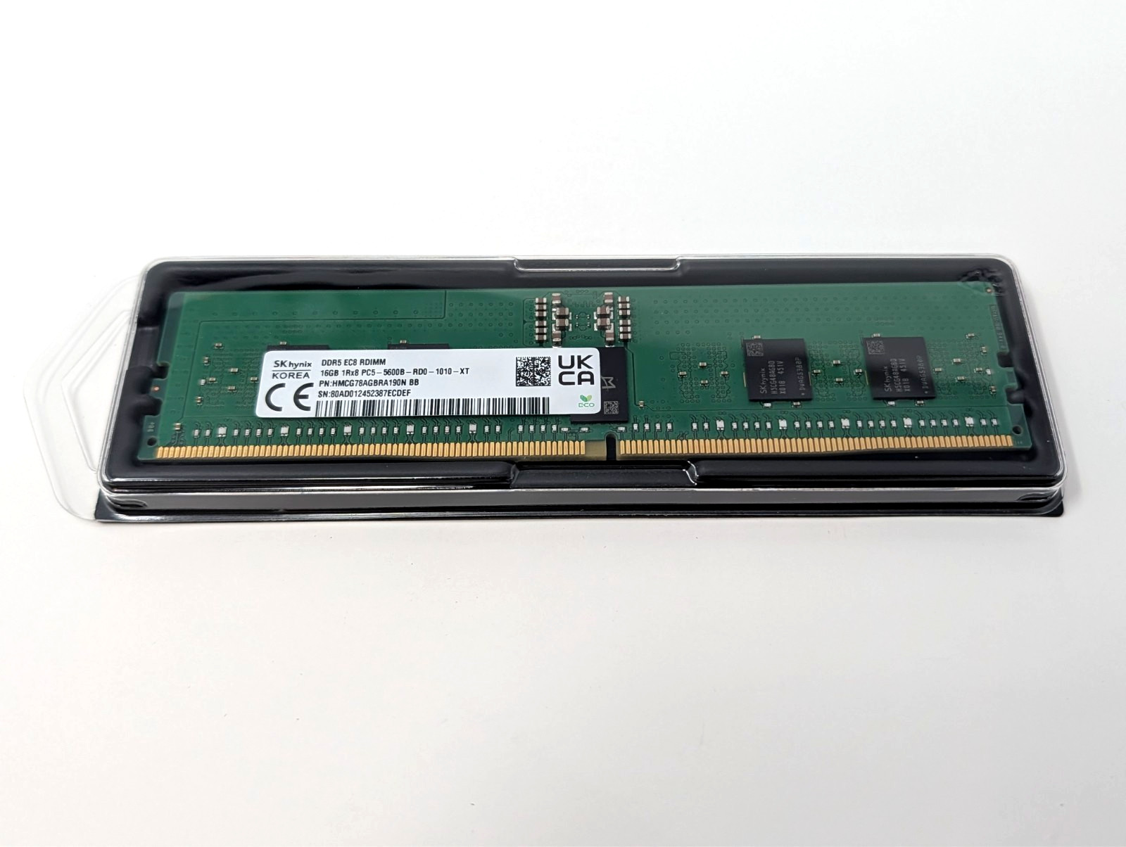 SK Hynix 16GB DDR5 EC8 RDIMM 1Rx8 PC5-4800B HMCG78AEBRA107N Server Memory