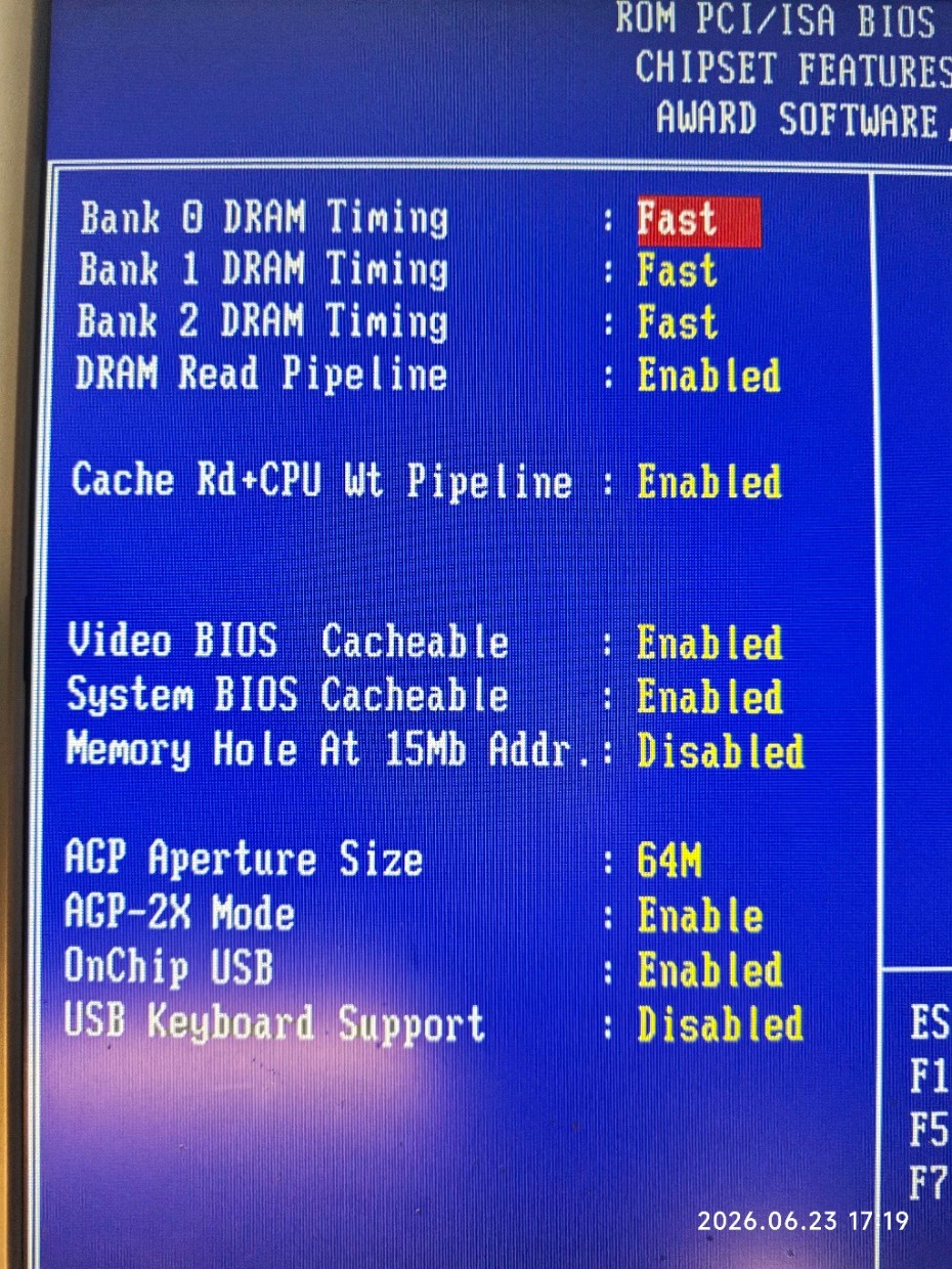 Super Socket 7 ATX *1 MB Cache* Soyo SY-5EMA+ Motherboard (VIA MVP3) CPU + 128 M