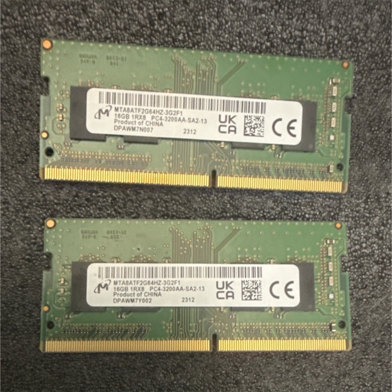 Micron DDR4 SDRAM SO-DIMM PC4-3200AA 32GB (2x16GB) 260-Pin MTA8ATF2G64HZ-3G2F1
