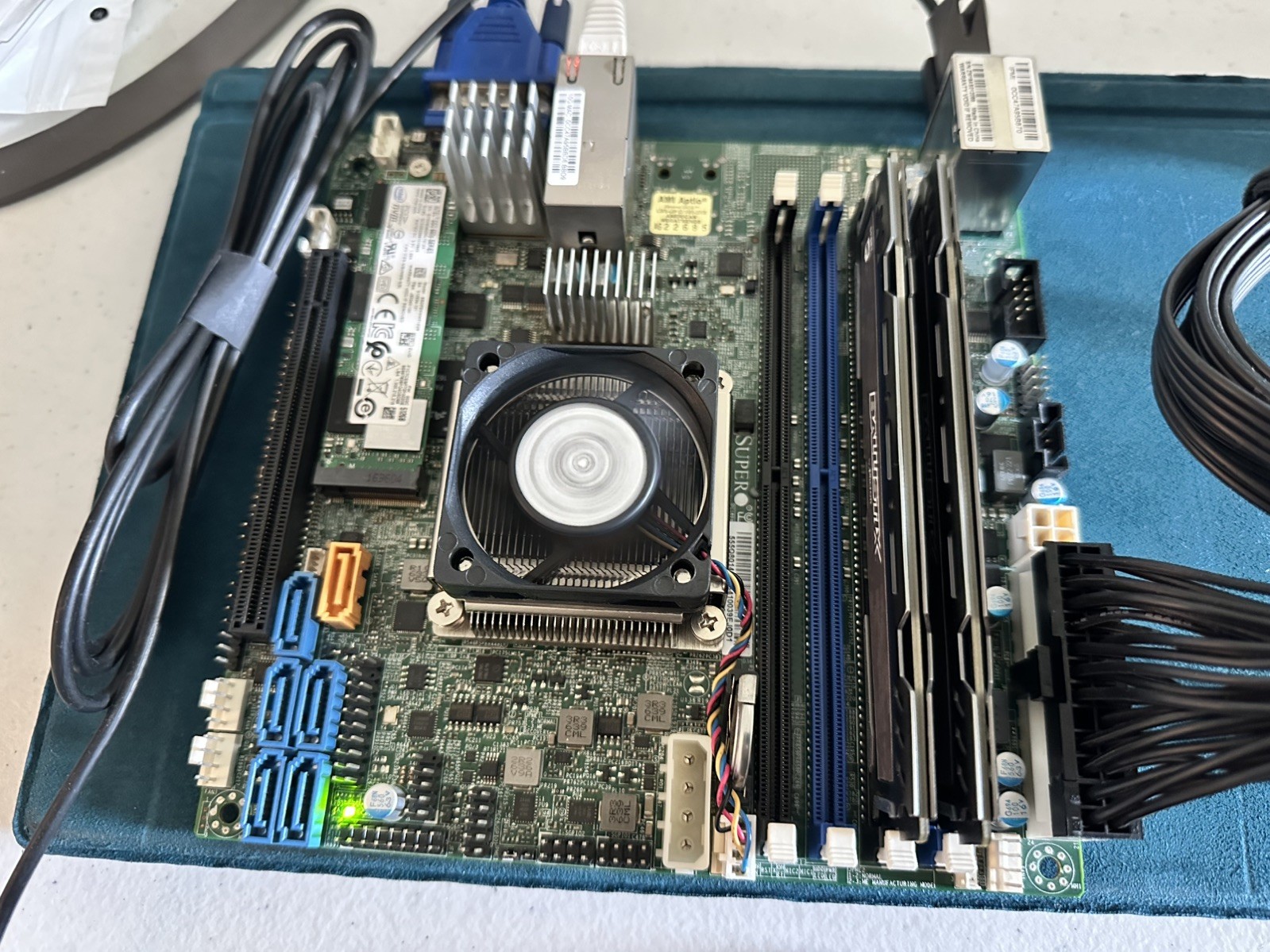 Supermicro X10SDV-4C-TLN2F motherboard Xeon D-1521 PCIe x16 10Gb m.2 IPMI DDR4