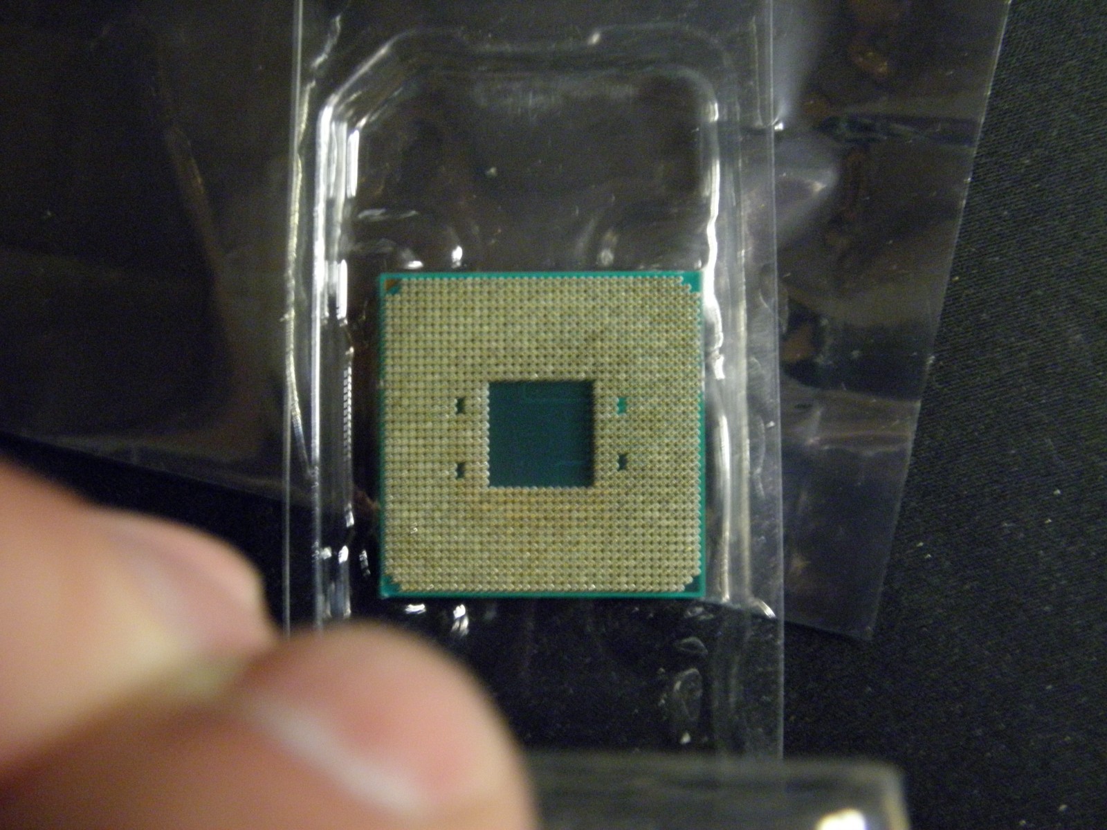 Ryzen 5 Pro 3400G 4 Core 8 Thread 3.7 GHz Socket AM4 CPU Tested Good.