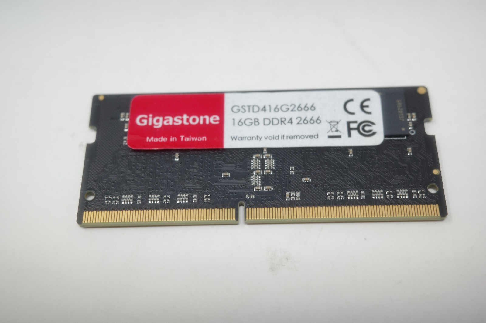 Gigastone DDR4 16GB 2666MHz PC4-21300 CL19 1.2V SODIMM 260 Pin FAST – OpenBox