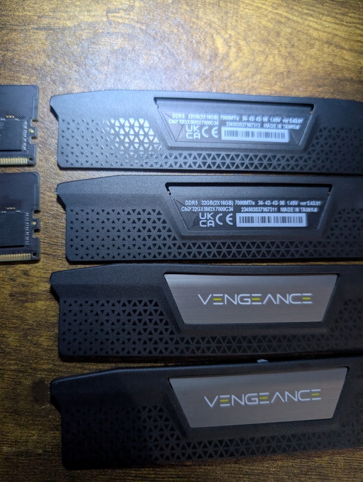 CORSAIR – Vengeance 32GB (2x 16gb) Hynix A-Die DDR5 7000 – CMK32GX5M2X7000C34