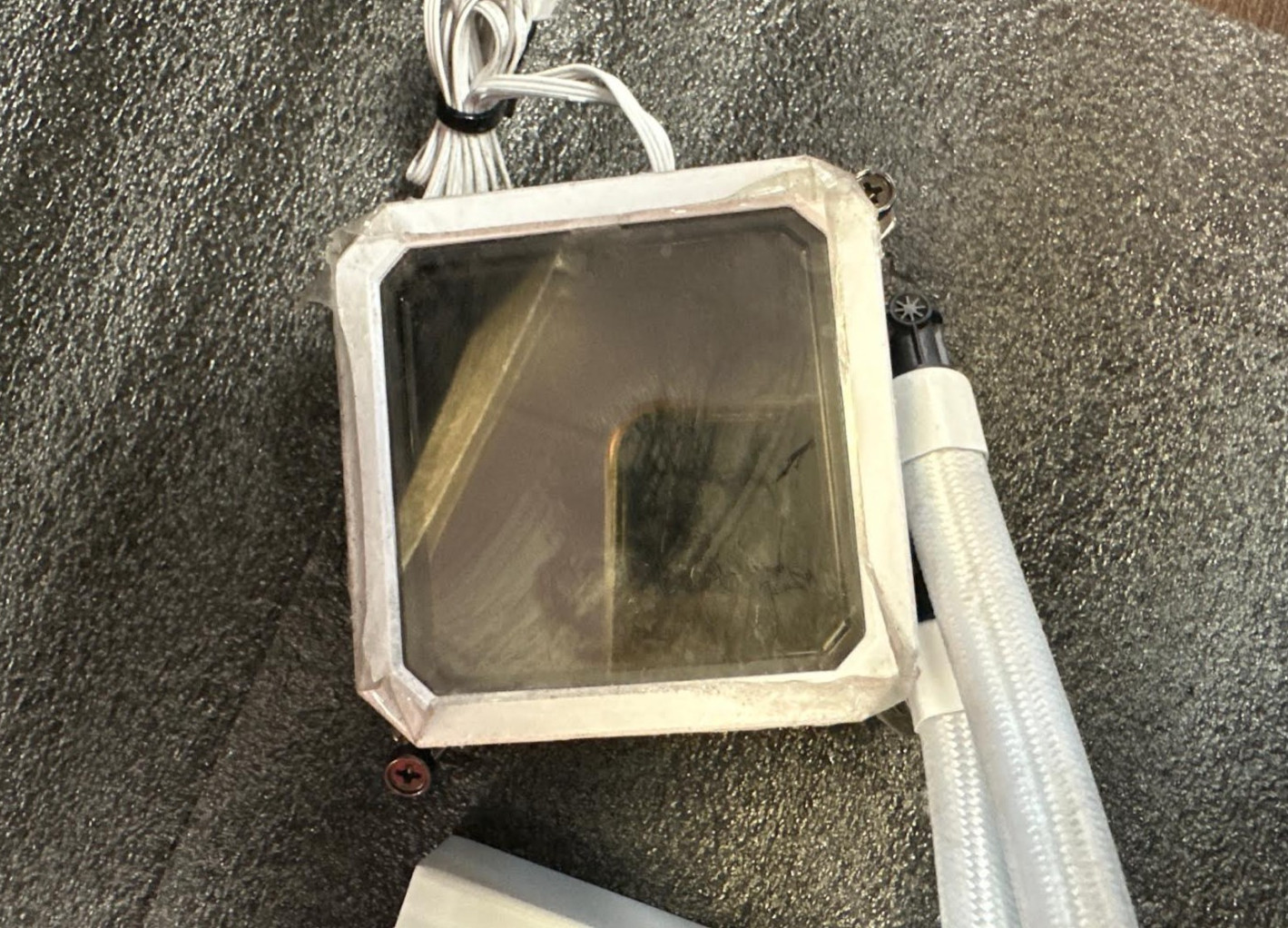 Levelplay LC M1-240 AIO Liquid cooler its a Skytech Edition white (USED)