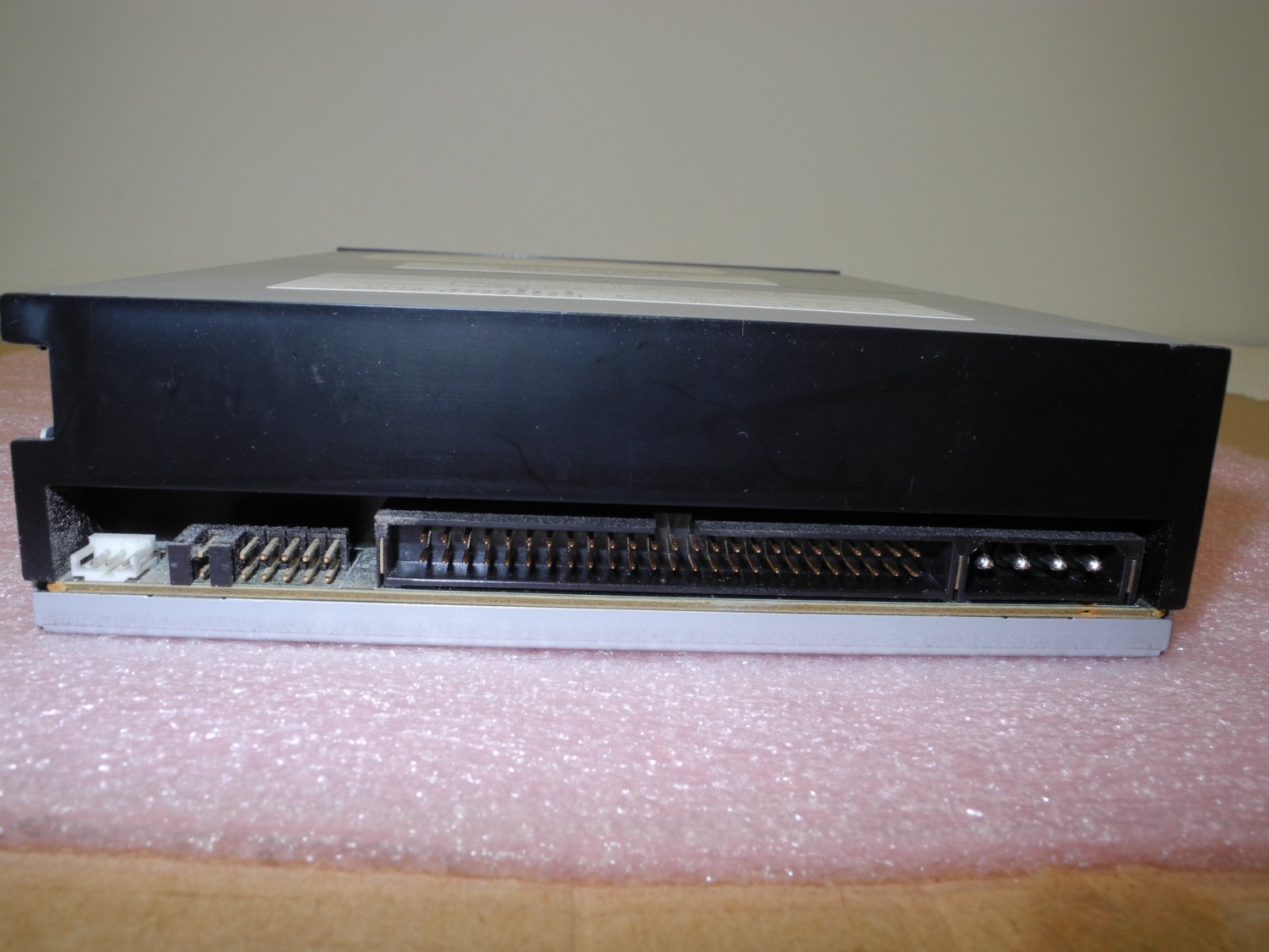 SUN 370-3416 32X 50 PIN SCSI CD ROM.
